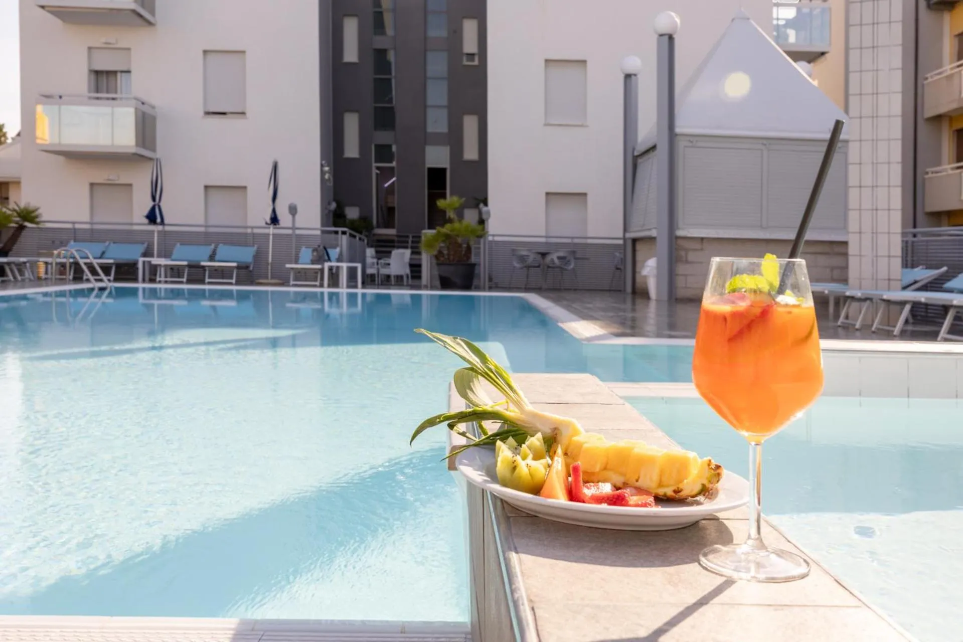Swimming pool in Hotel Bristol