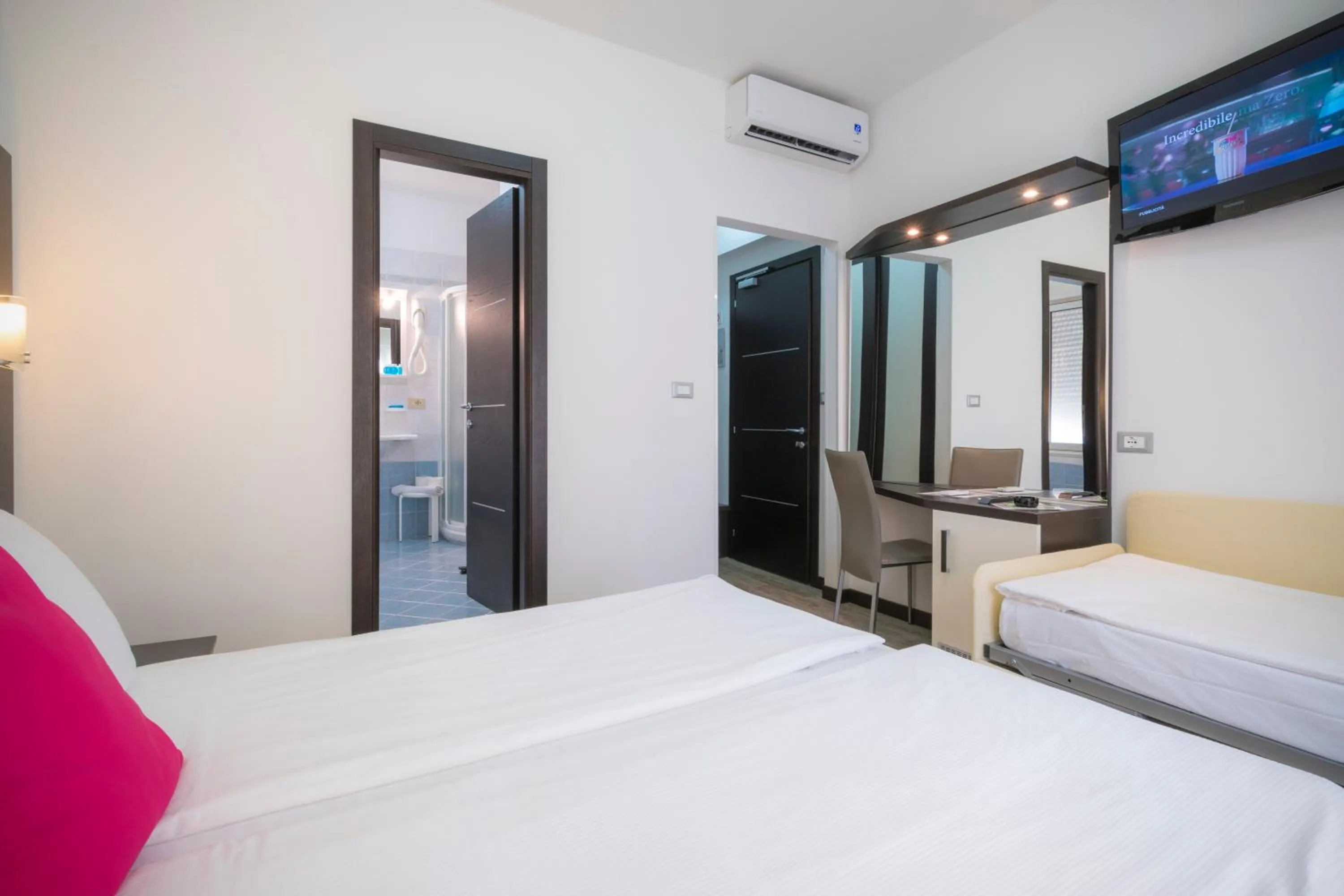 Bedroom, Bed in Hotel Bristol