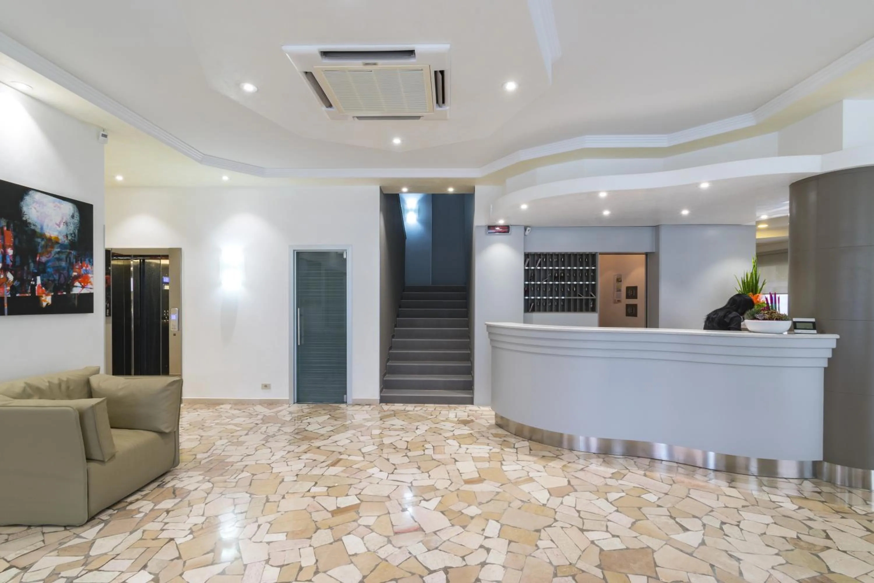 Lobby or reception in Hotel Bristol