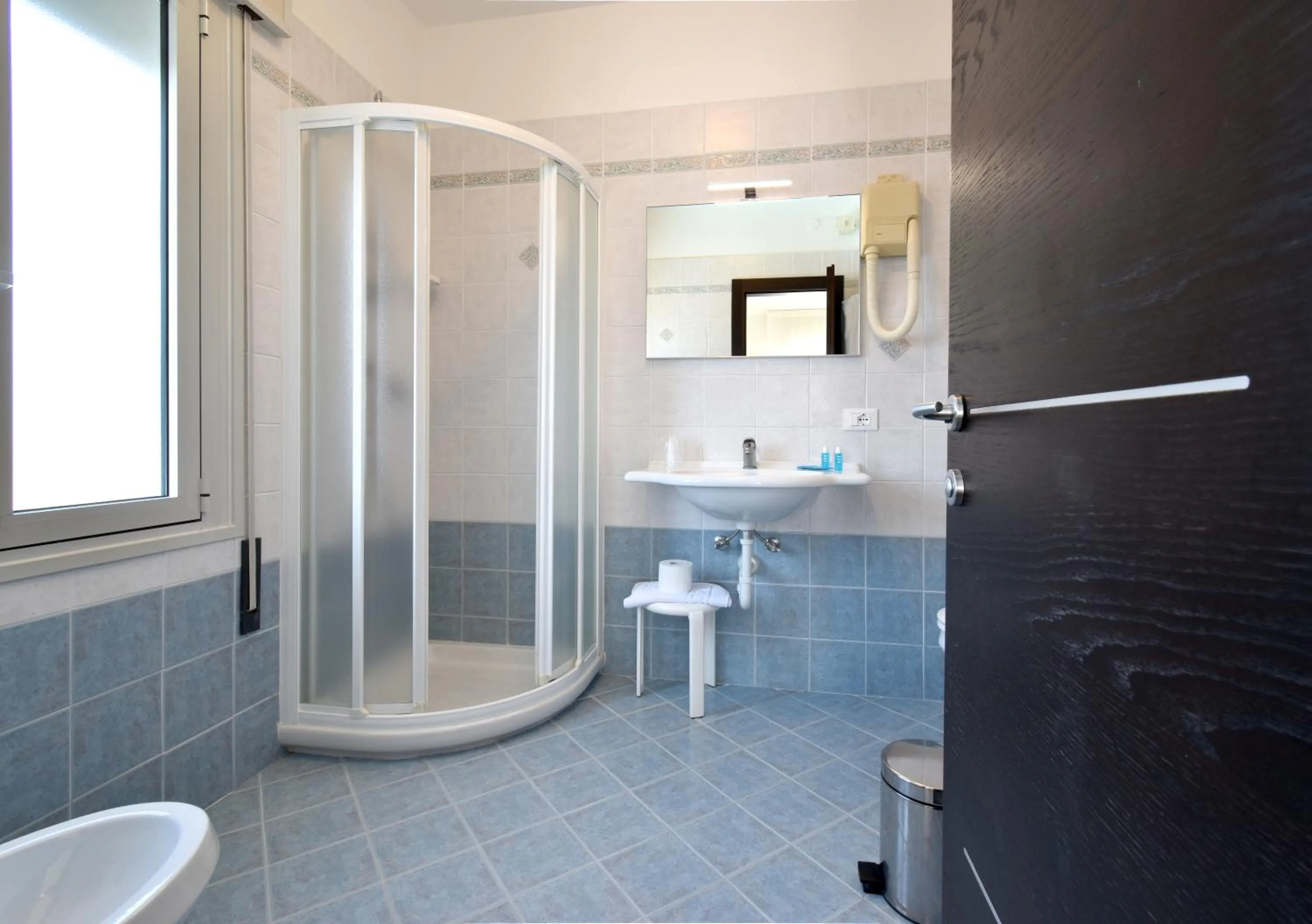 Shower in Hotel Bristol