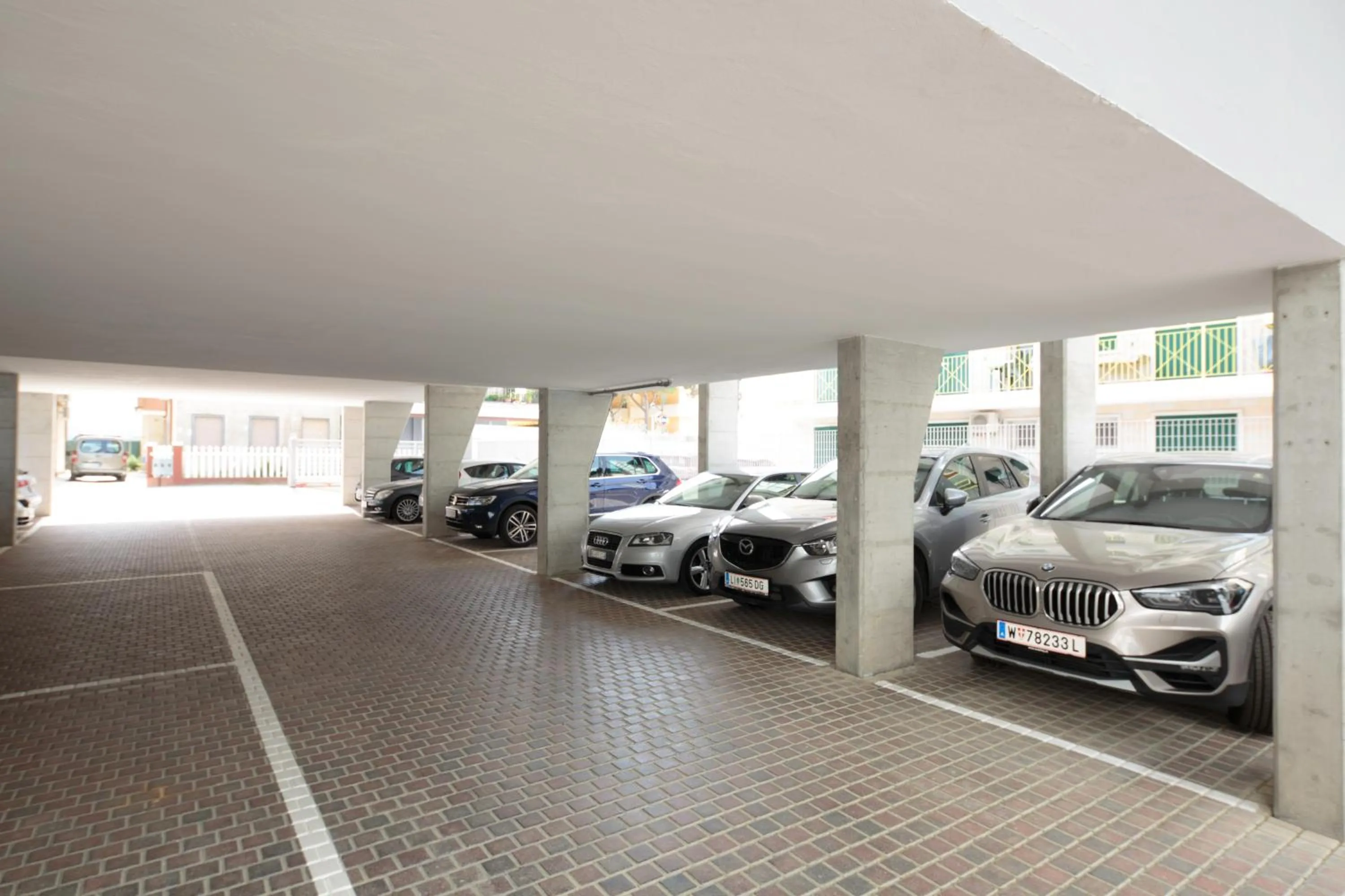 Parking in Hotel Bristol