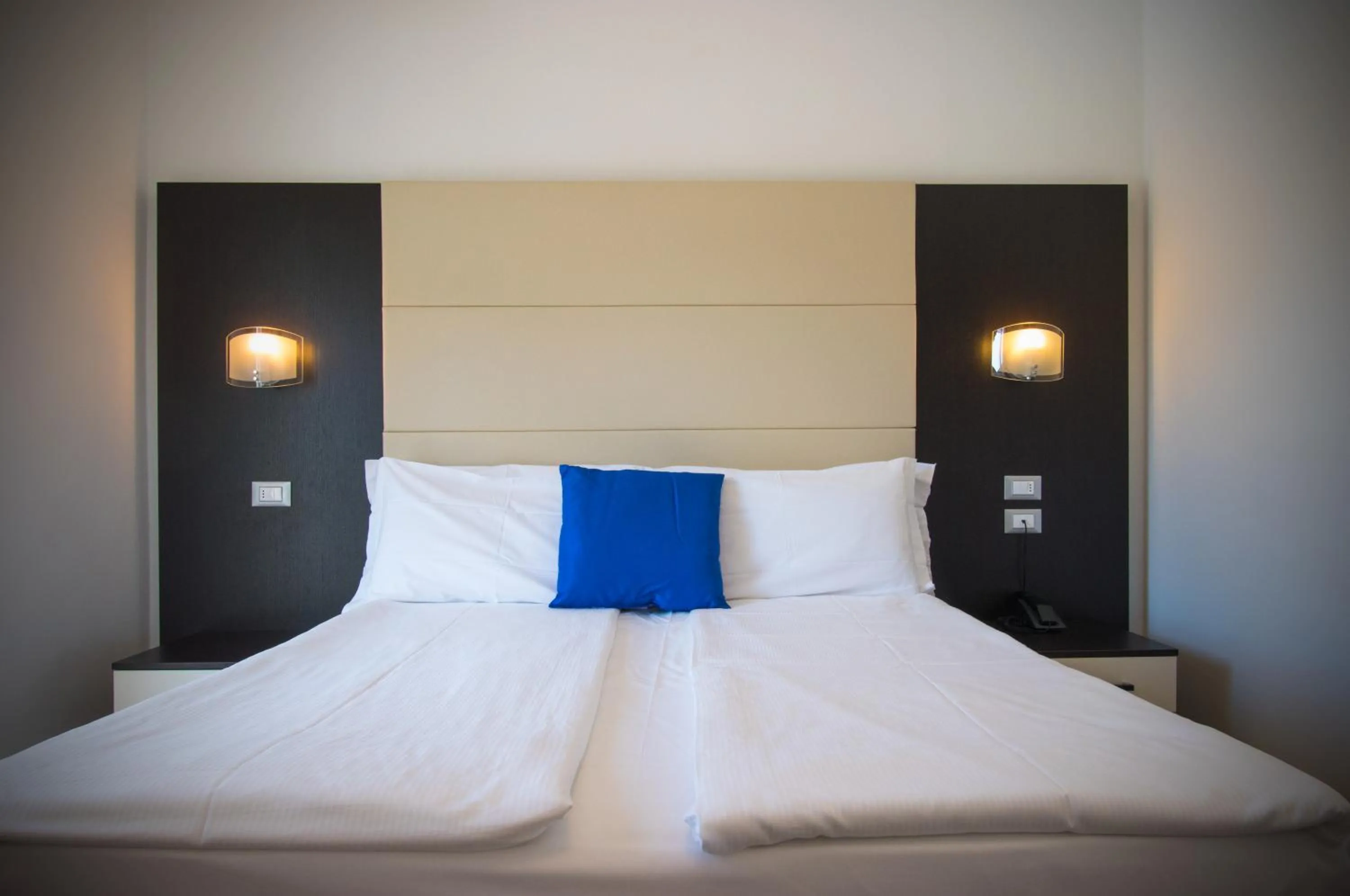 Bedroom, Bed in Hotel Bristol