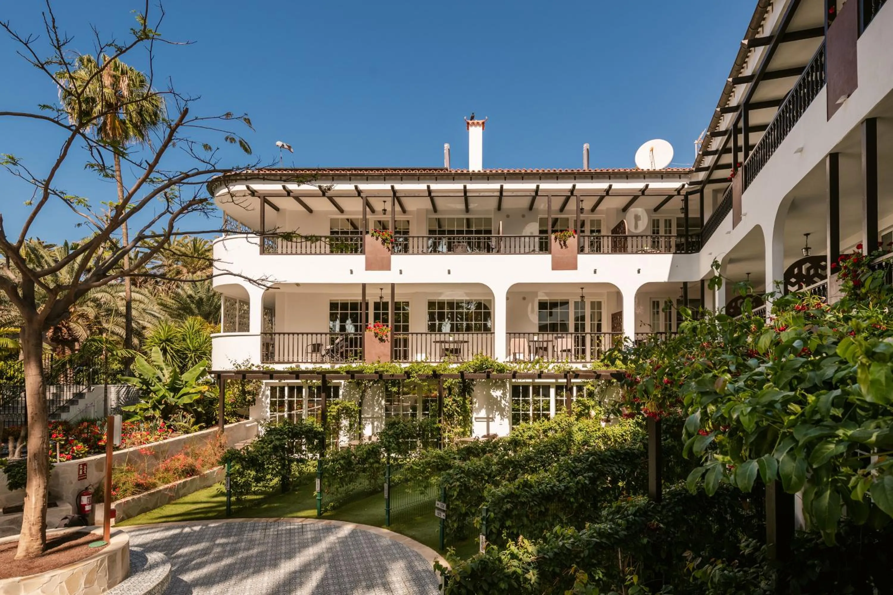 Property building in Eden Meloneras by TAM Resorts