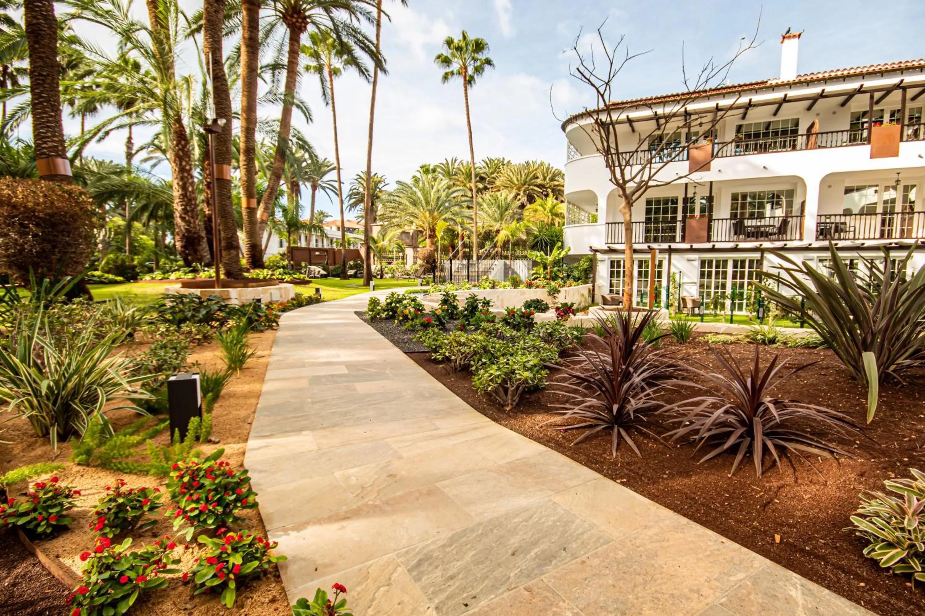 Property building in Eden Meloneras by TAM Resorts