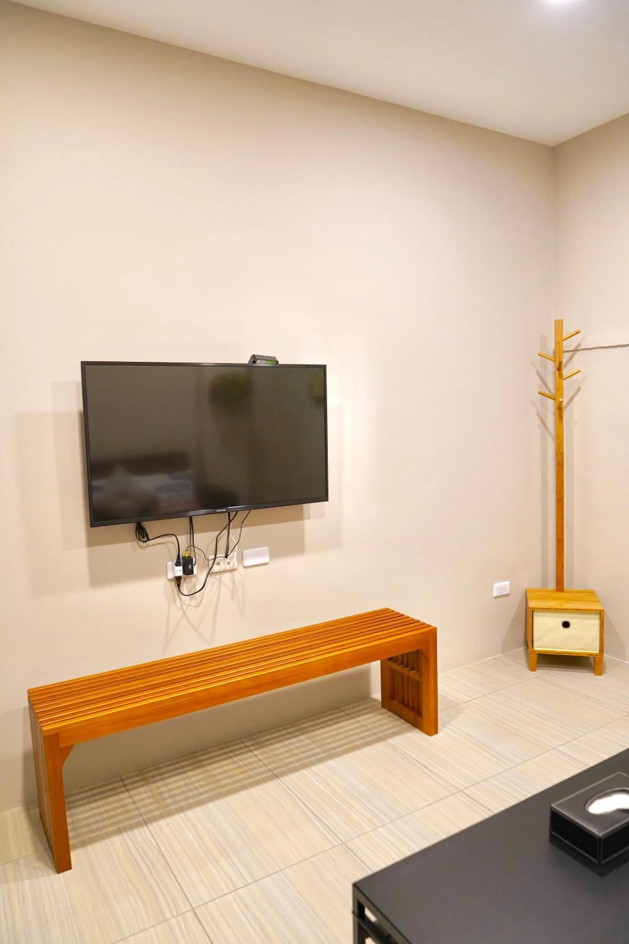 TV and multimedia in MTNY Hotel