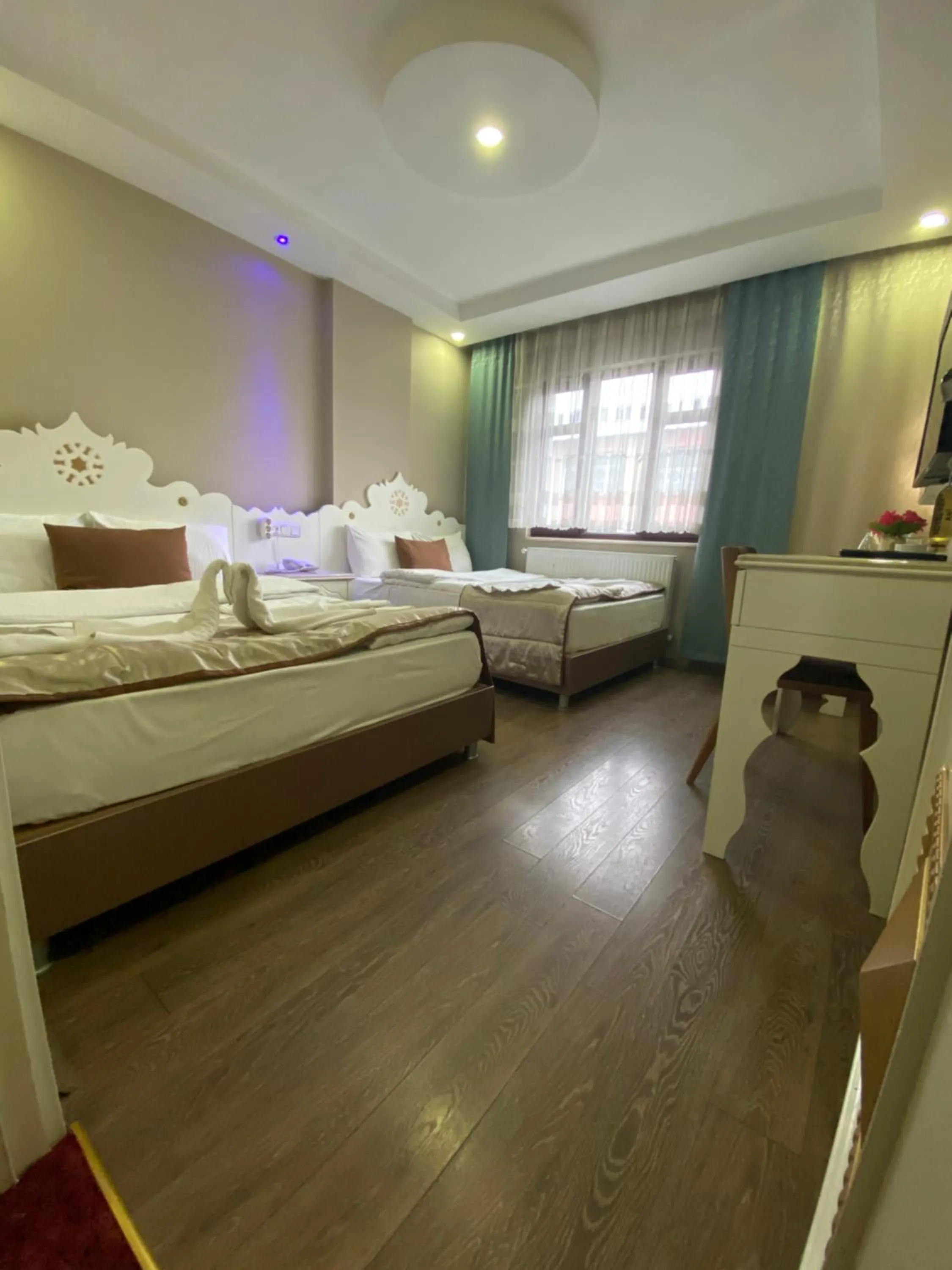 Bed in Hotel Kent Ani