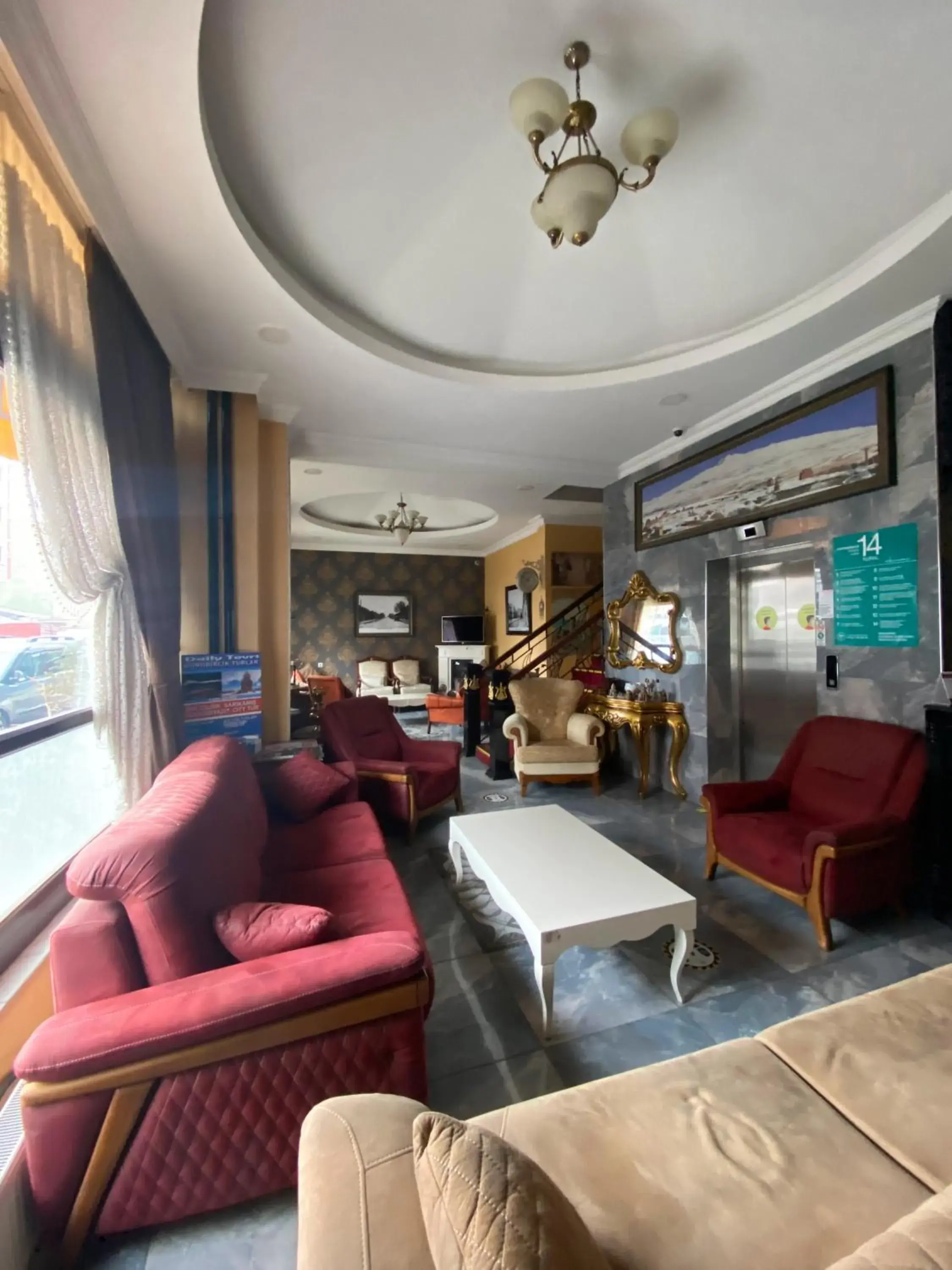 Lobby or reception in Hotel Kent Ani Lobby or reception in Hotel Kent Ani