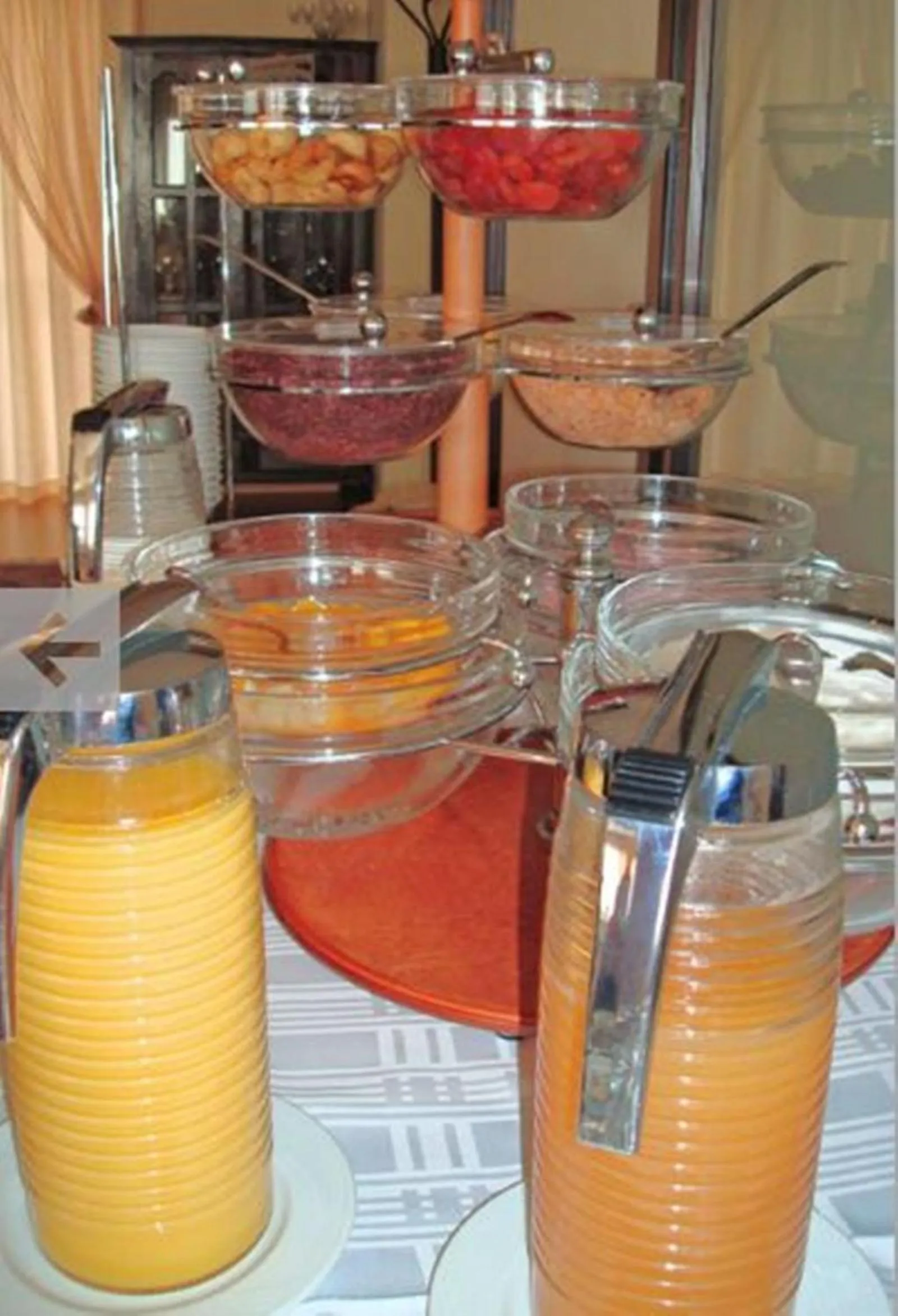 Food and drinks in Hotel Makedonia