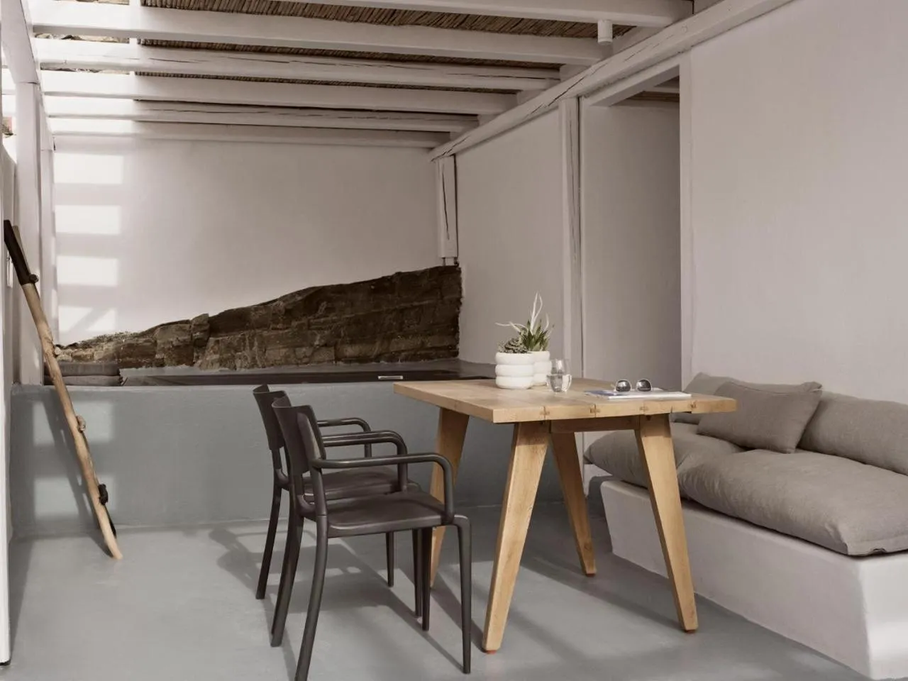 Hot Tub in Boho Private Luxury Suites