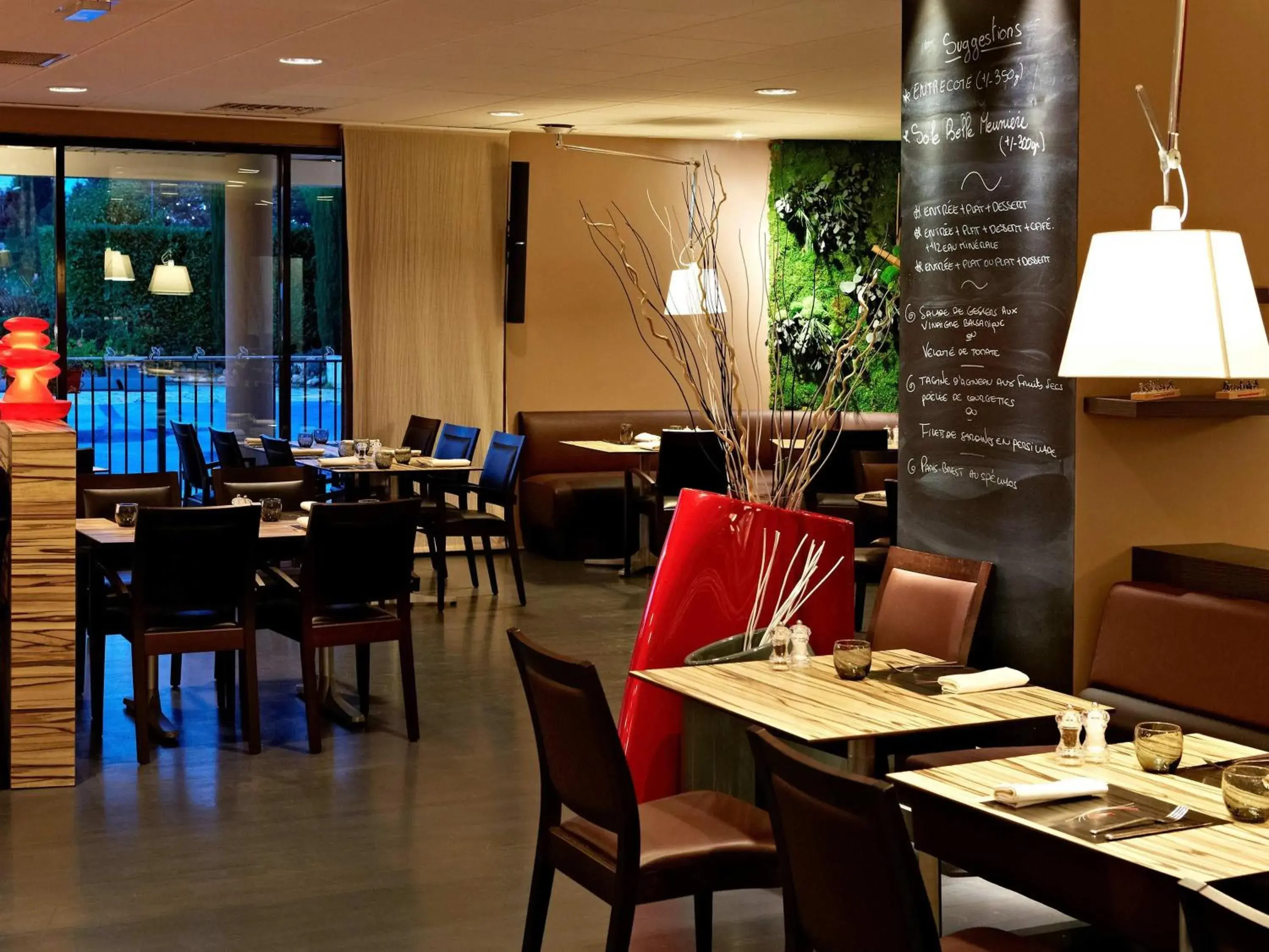 Restaurant/places to eat in ibis Europe Chalon Sur Saone Restaurant/places to eat in ibis Europe Chalon Sur Saone