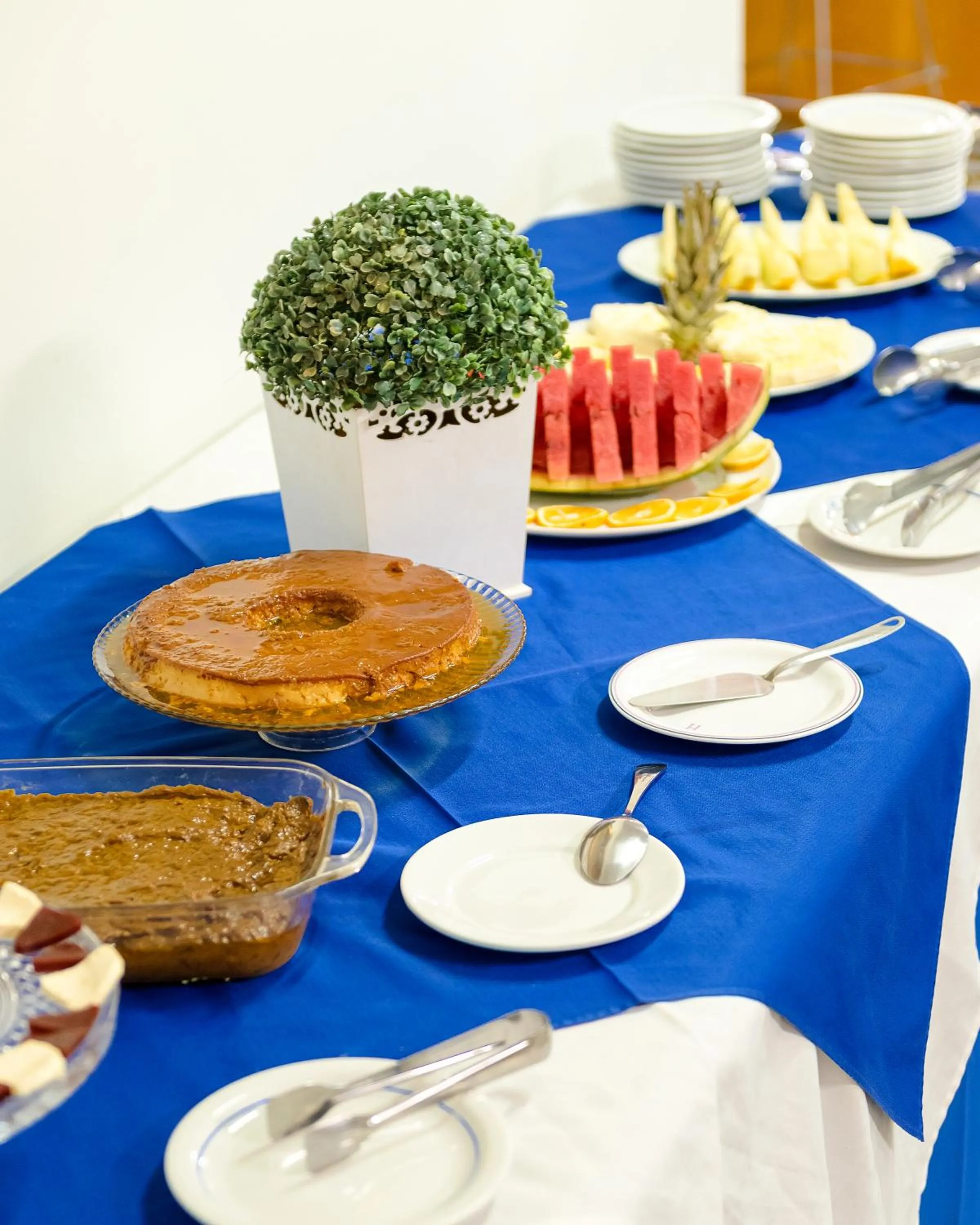 Food in Rovi Plaza Hotel