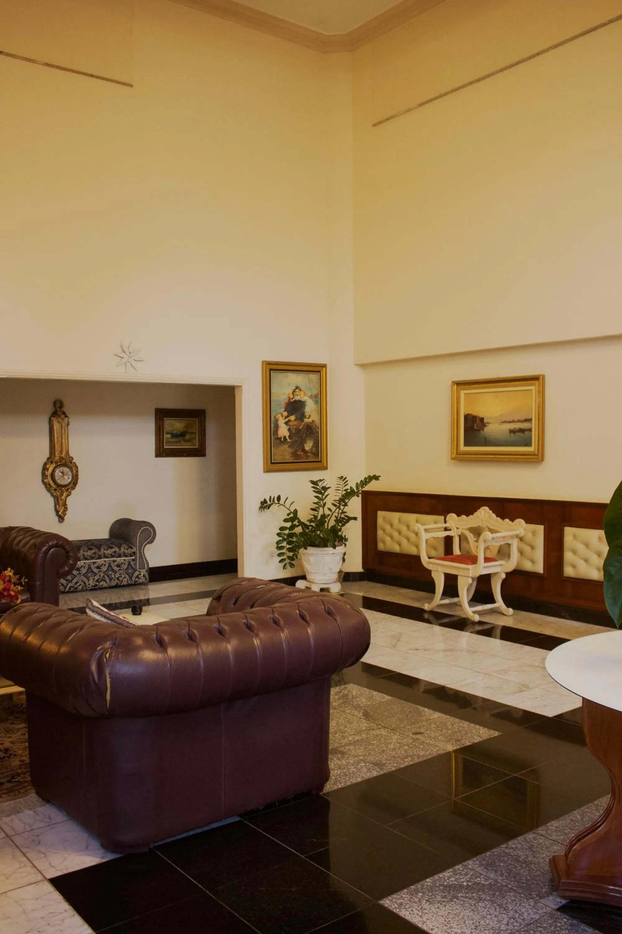 Lobby or reception in Rovi Plaza Hotel