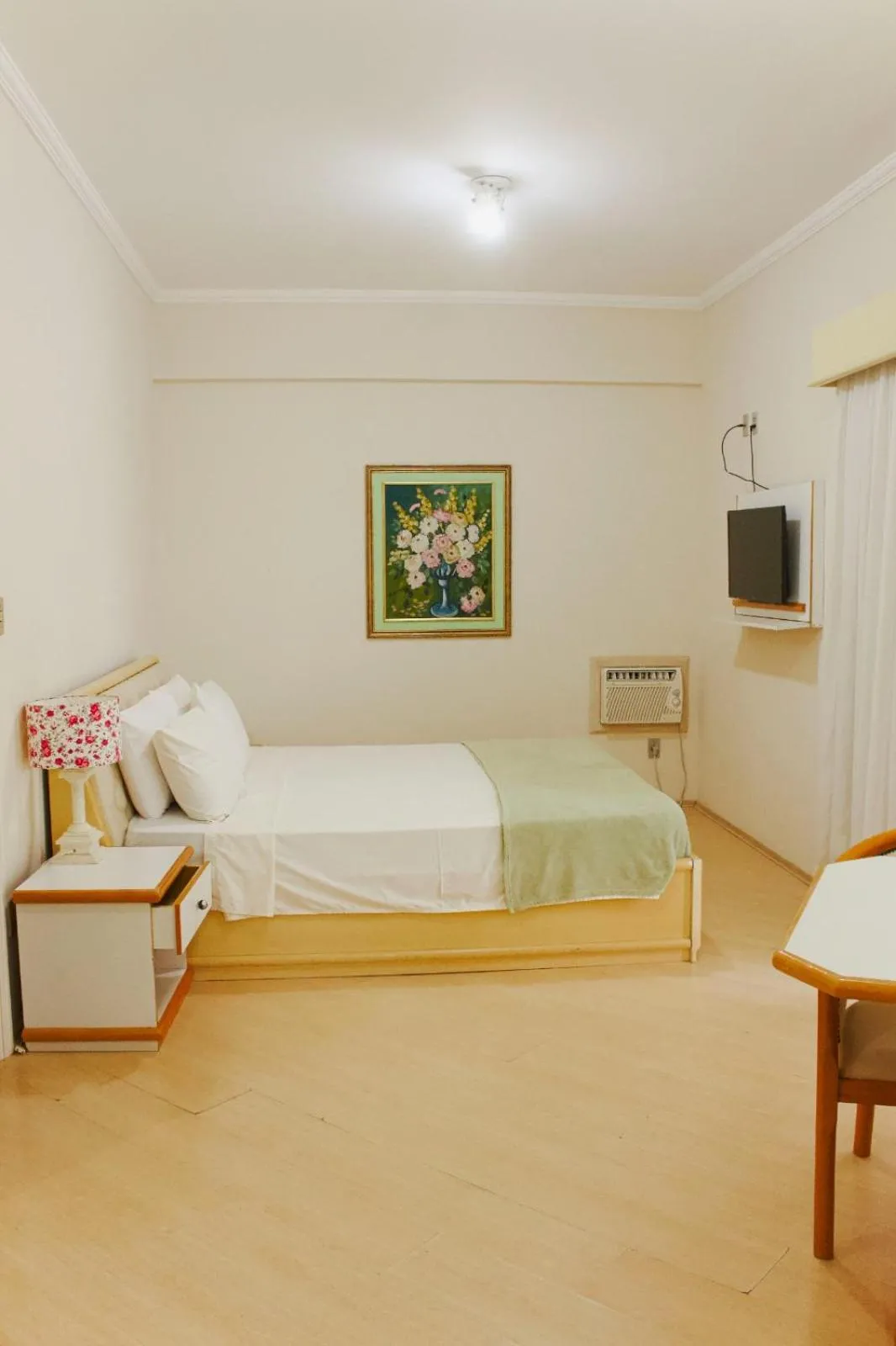 Bedroom, Bed in Rovi Plaza Hotel