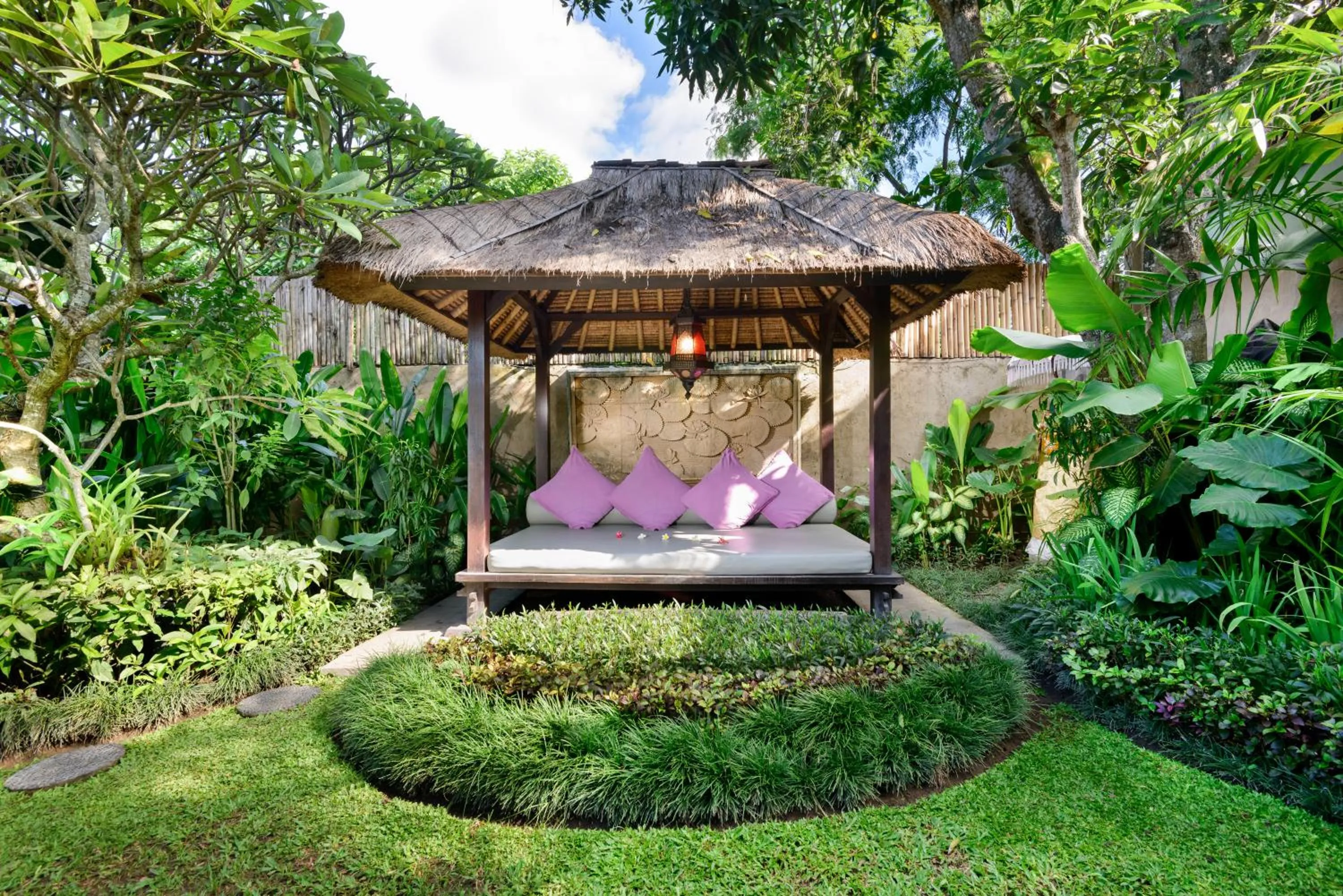 Property building in Villa Jumah