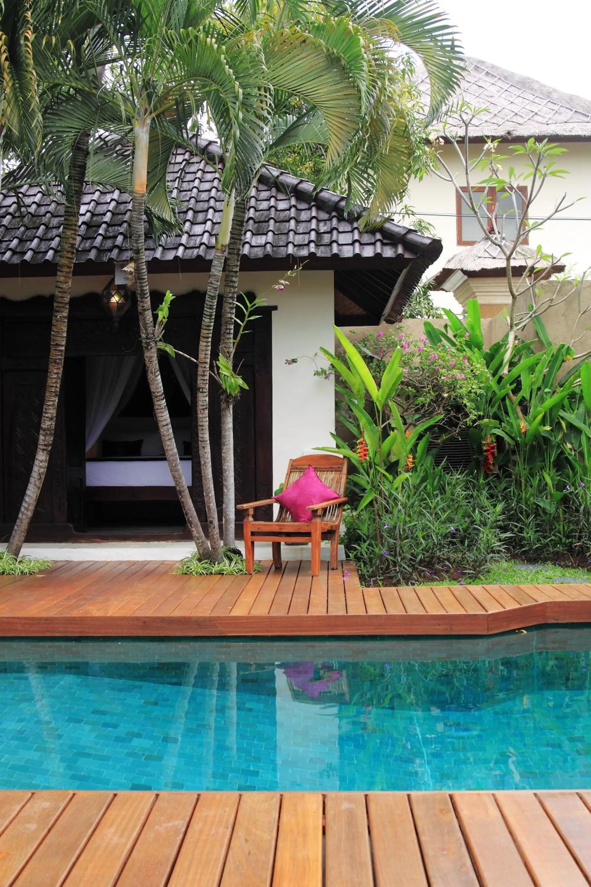 Property building in Villa Jumah