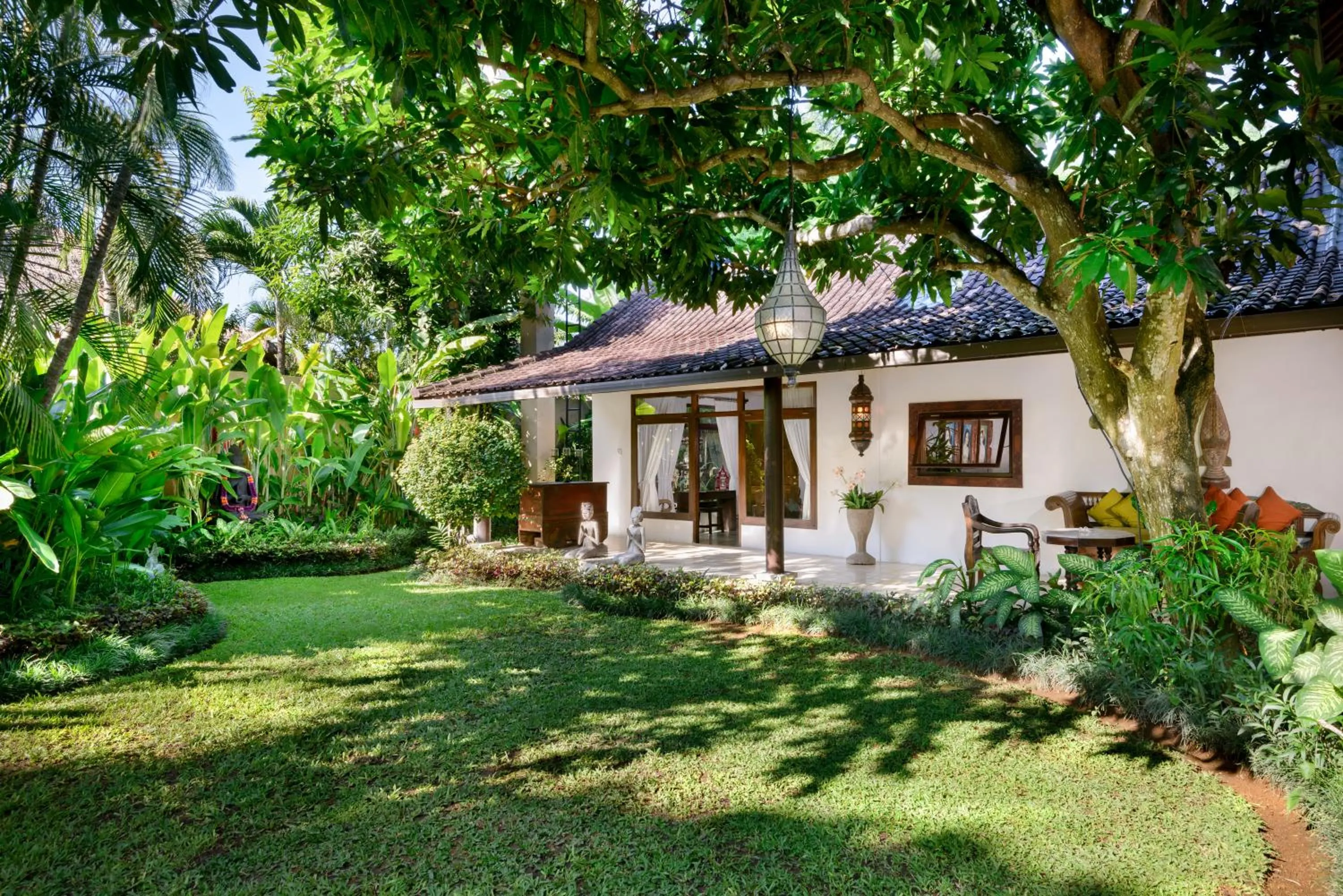 Property building in Villa Jumah