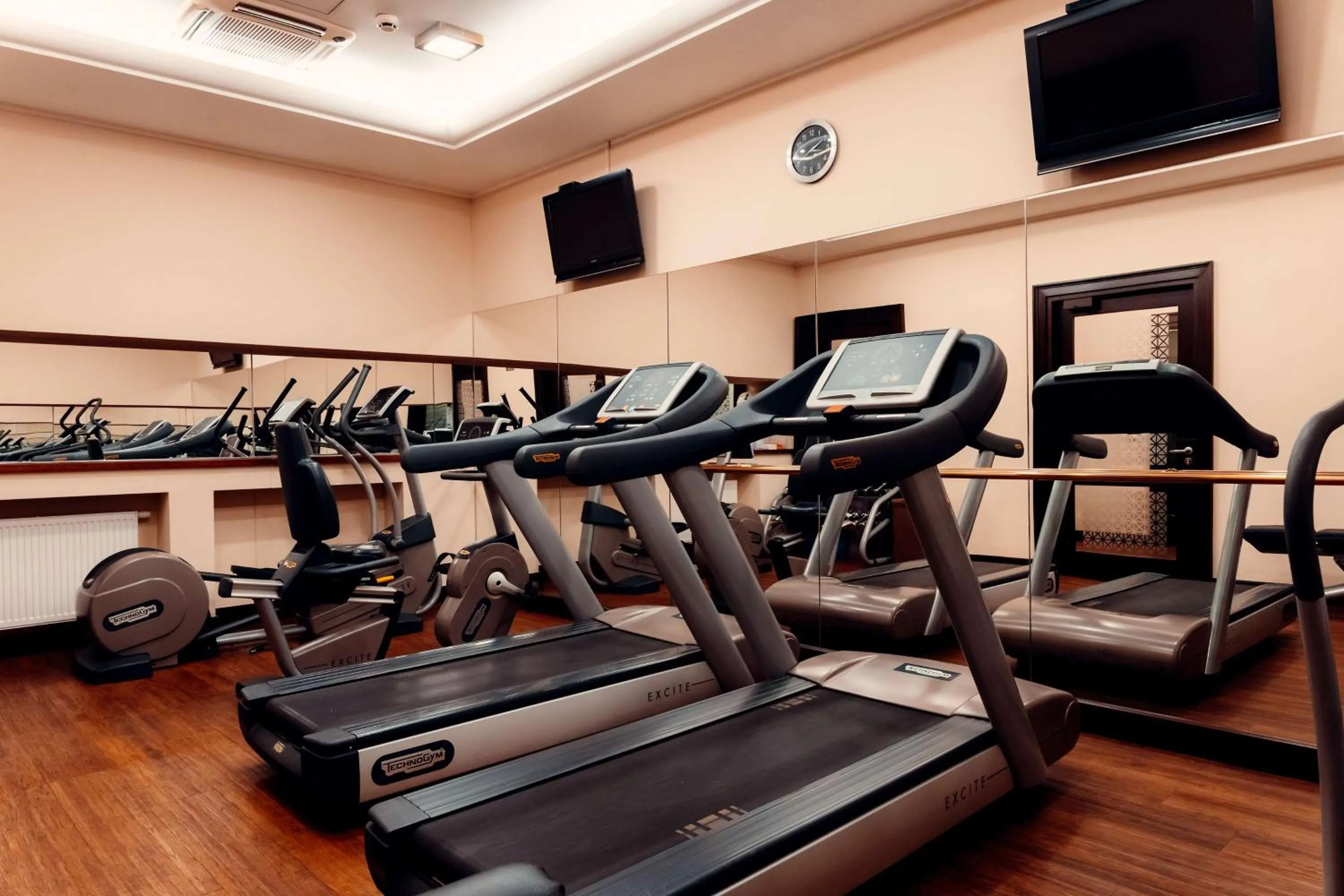 Fitness centre/facilities in Radisson Blu Hotel, Gdańsk