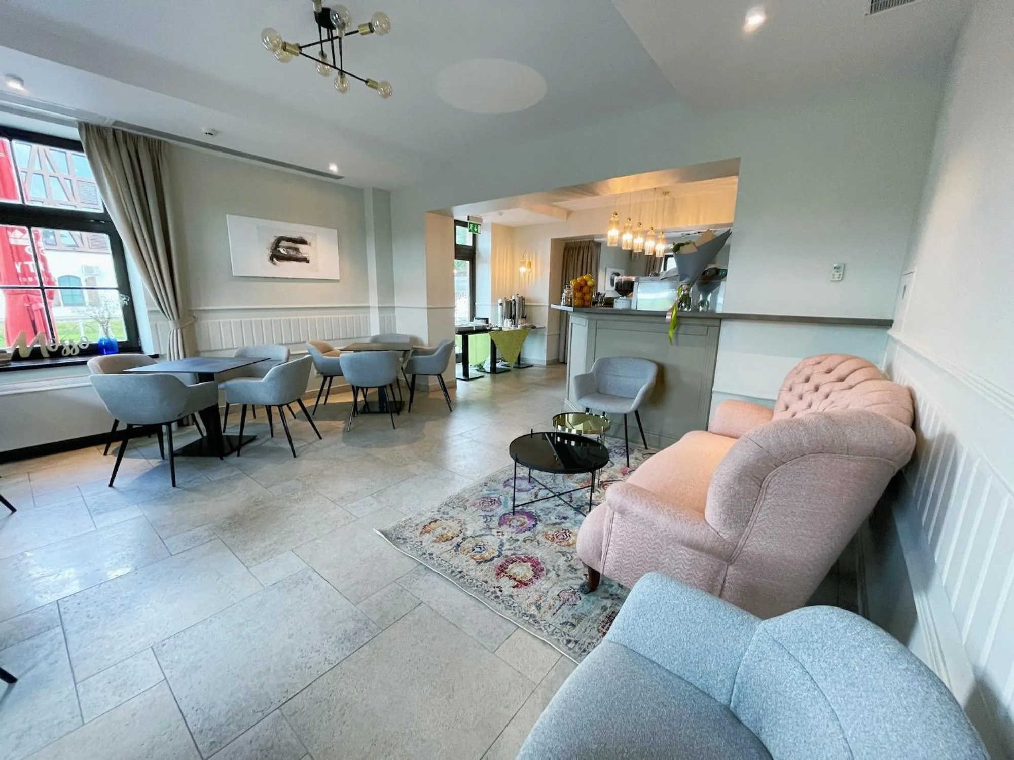 Restaurant/places to eat in Old Mill Comfort