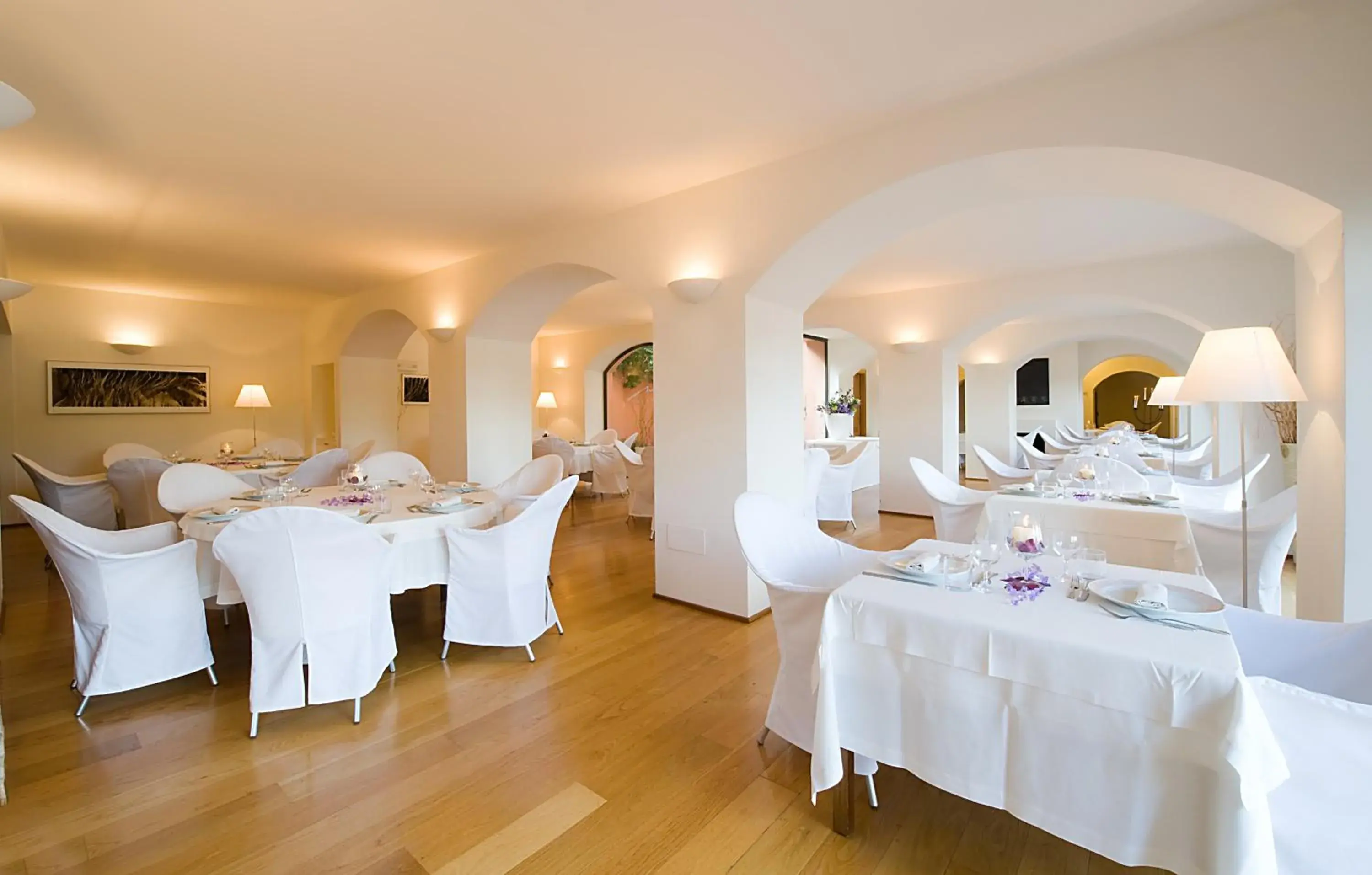 Restaurant/places to eat in La Reggia Sporting Center Hotel Restaurant/places to eat in La Reggia Sporting Center Hotel