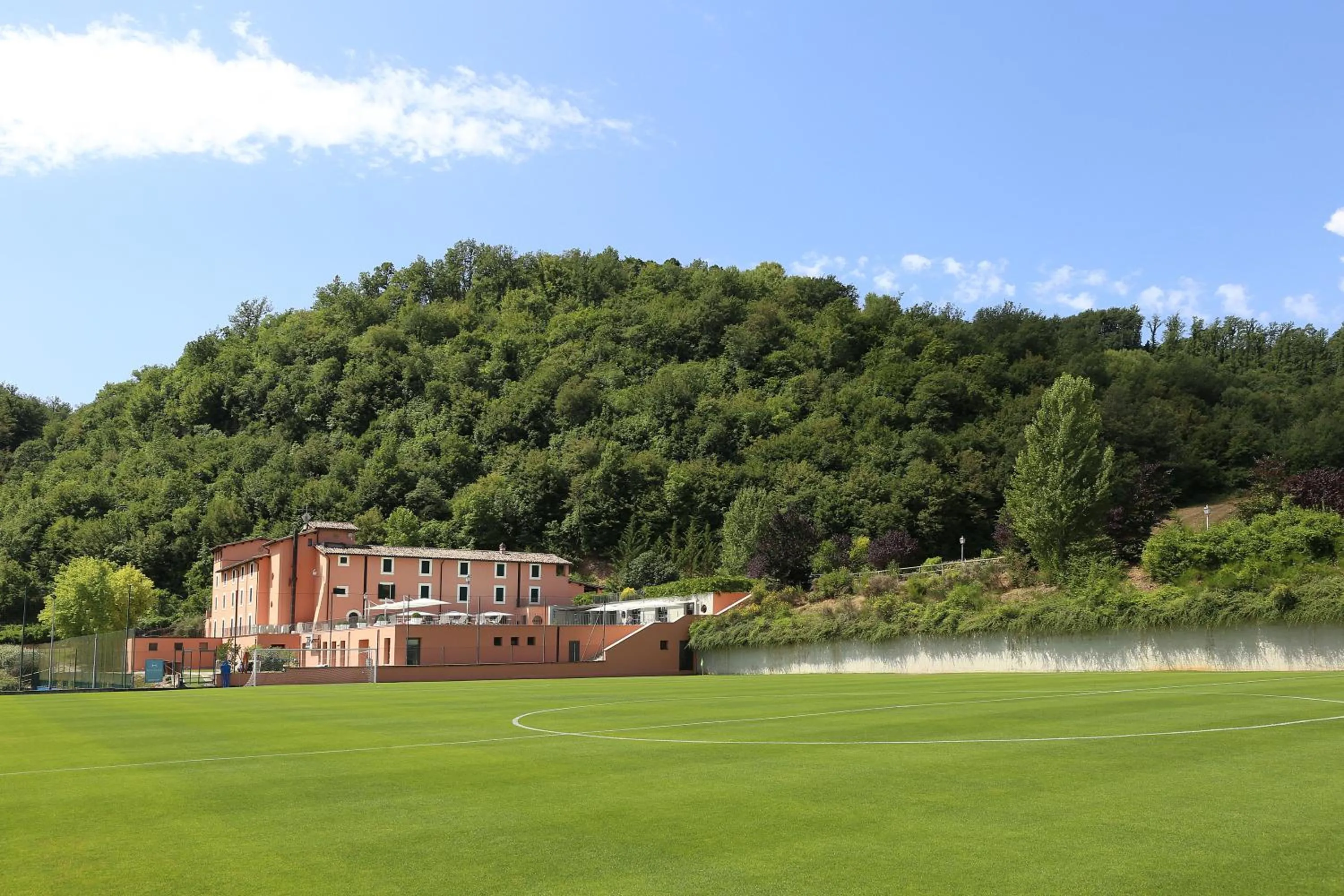 Facade/entrance in La Reggia Sporting Center Hotel