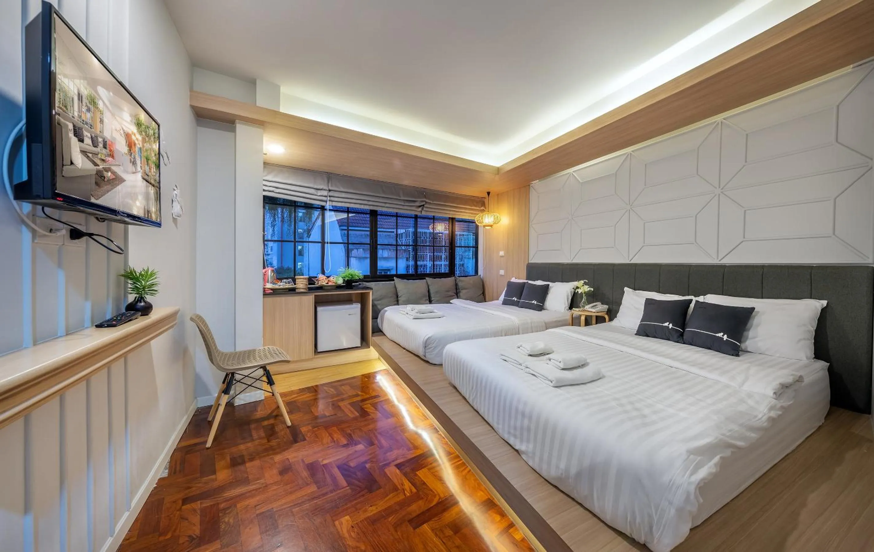 Photo of the whole room, Bed in Tori Prestige Bangkok Hotel