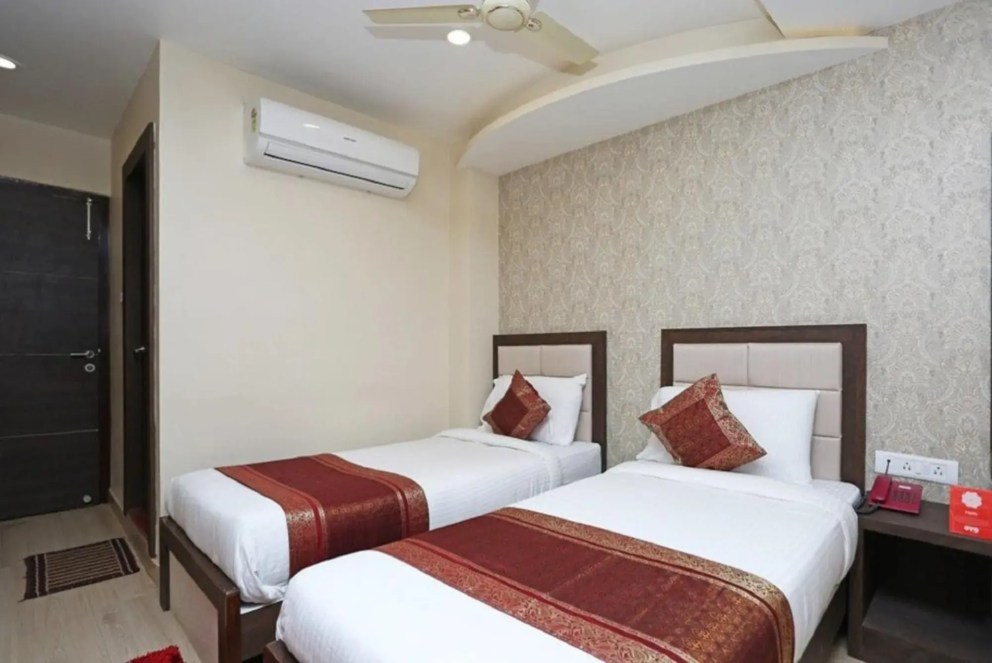 Hotel Aadesh Palace Hotel Aadesh Palace