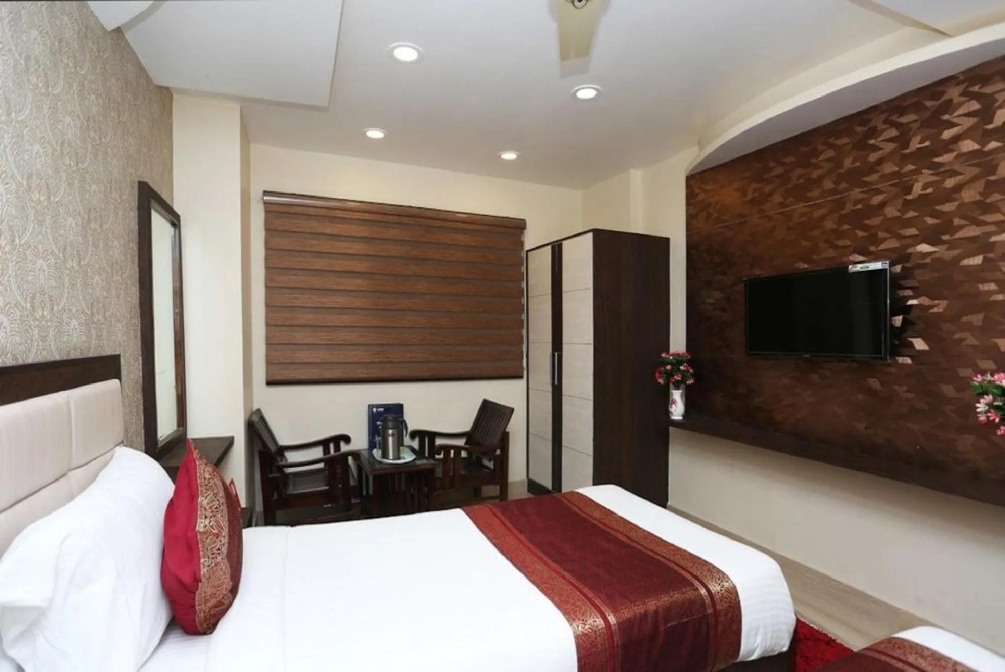 Photo of the whole room in Hotel Aadesh Palace