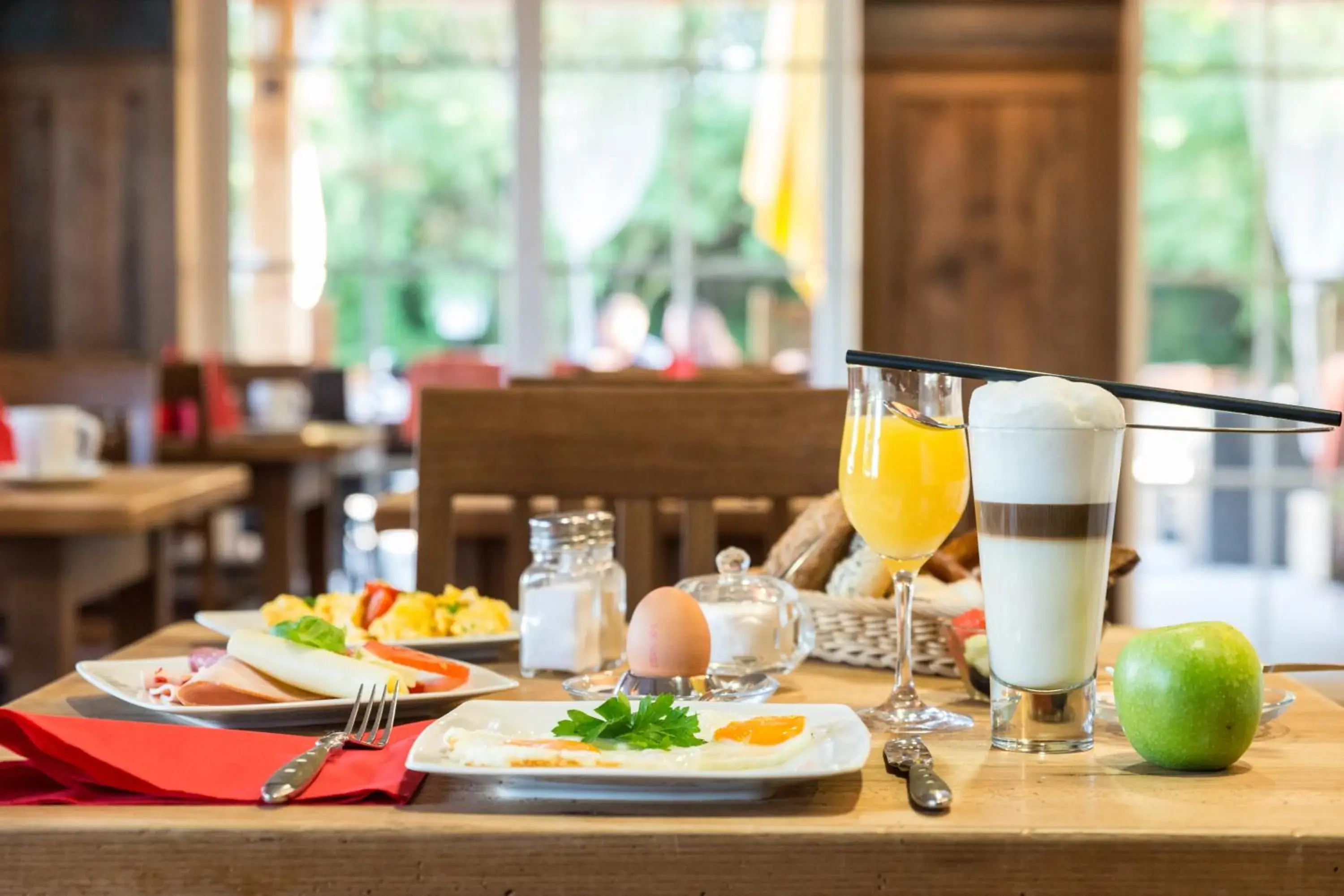 Breakfast in Abasto Hotel & Spa Maisach Breakfast in Abasto Hotel & Spa Maisach