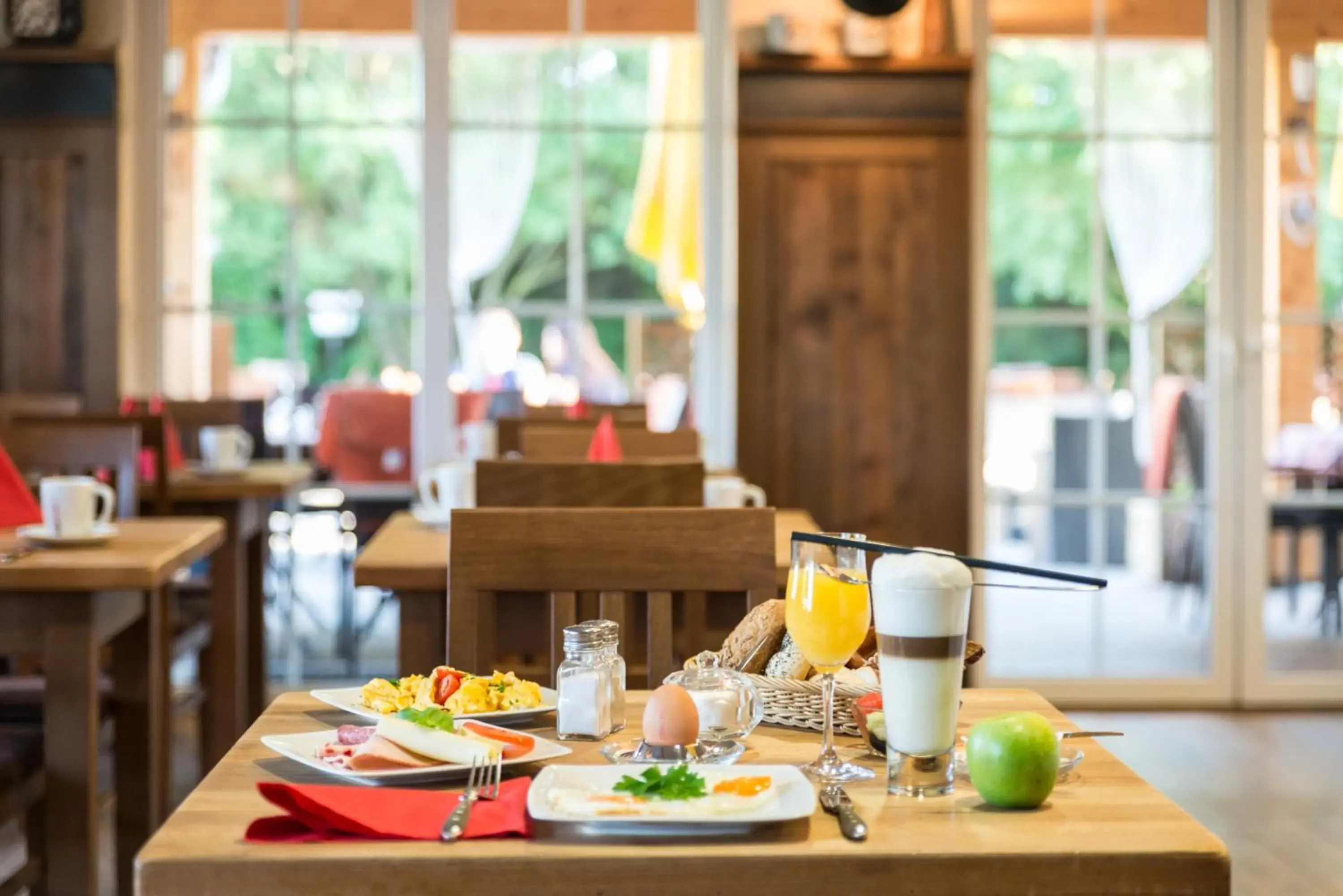 Breakfast in Abasto Hotel & Spa Maisach Breakfast in Abasto Hotel & Spa Maisach