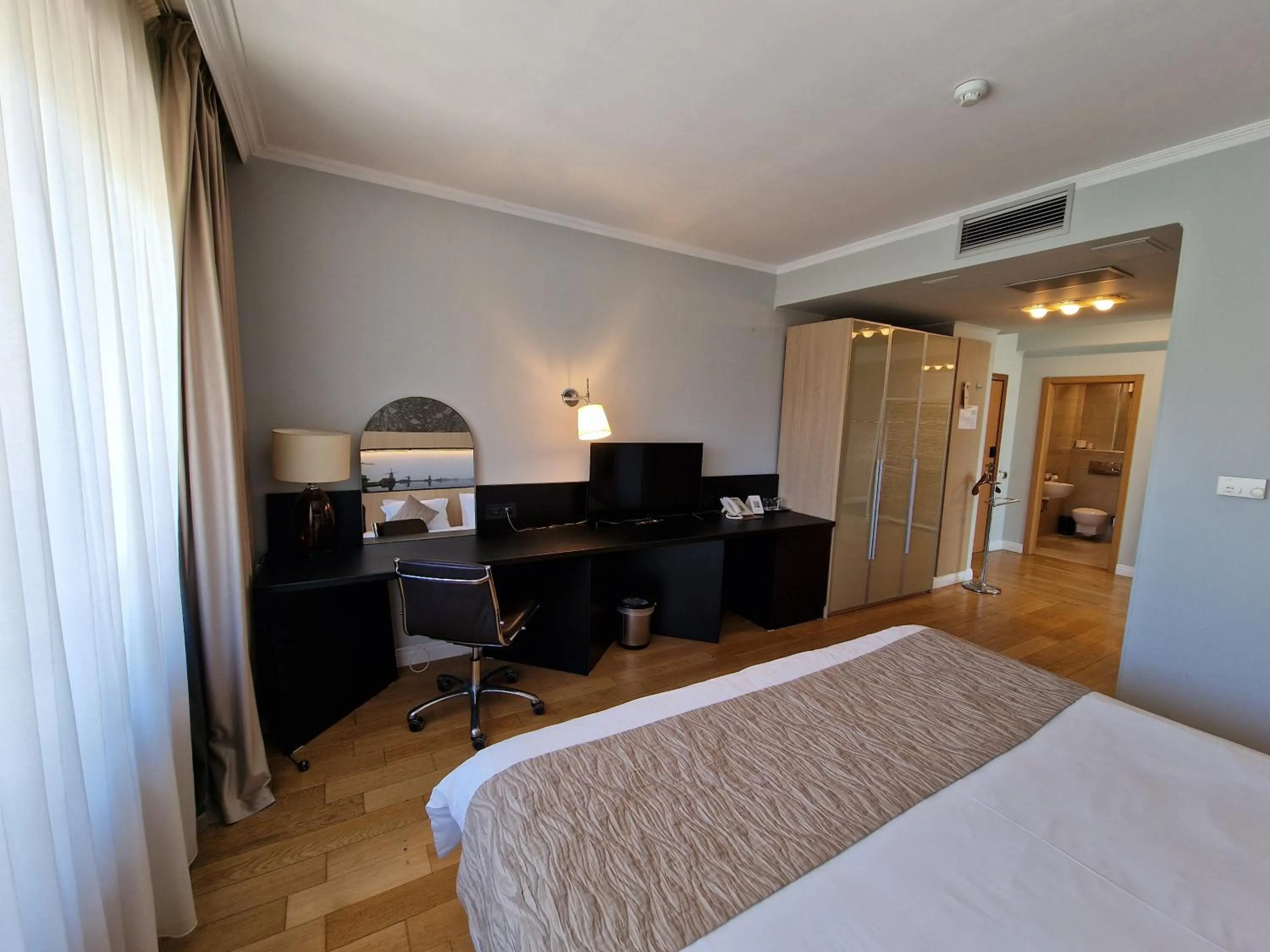 TV and multimedia, Bed in Hotel Sunny Hill