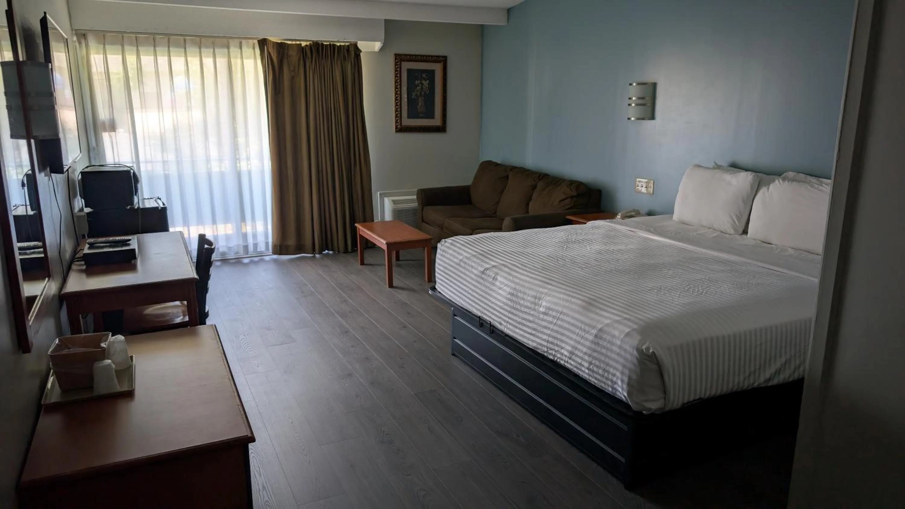 Bed in Crystal Inn - Neptune