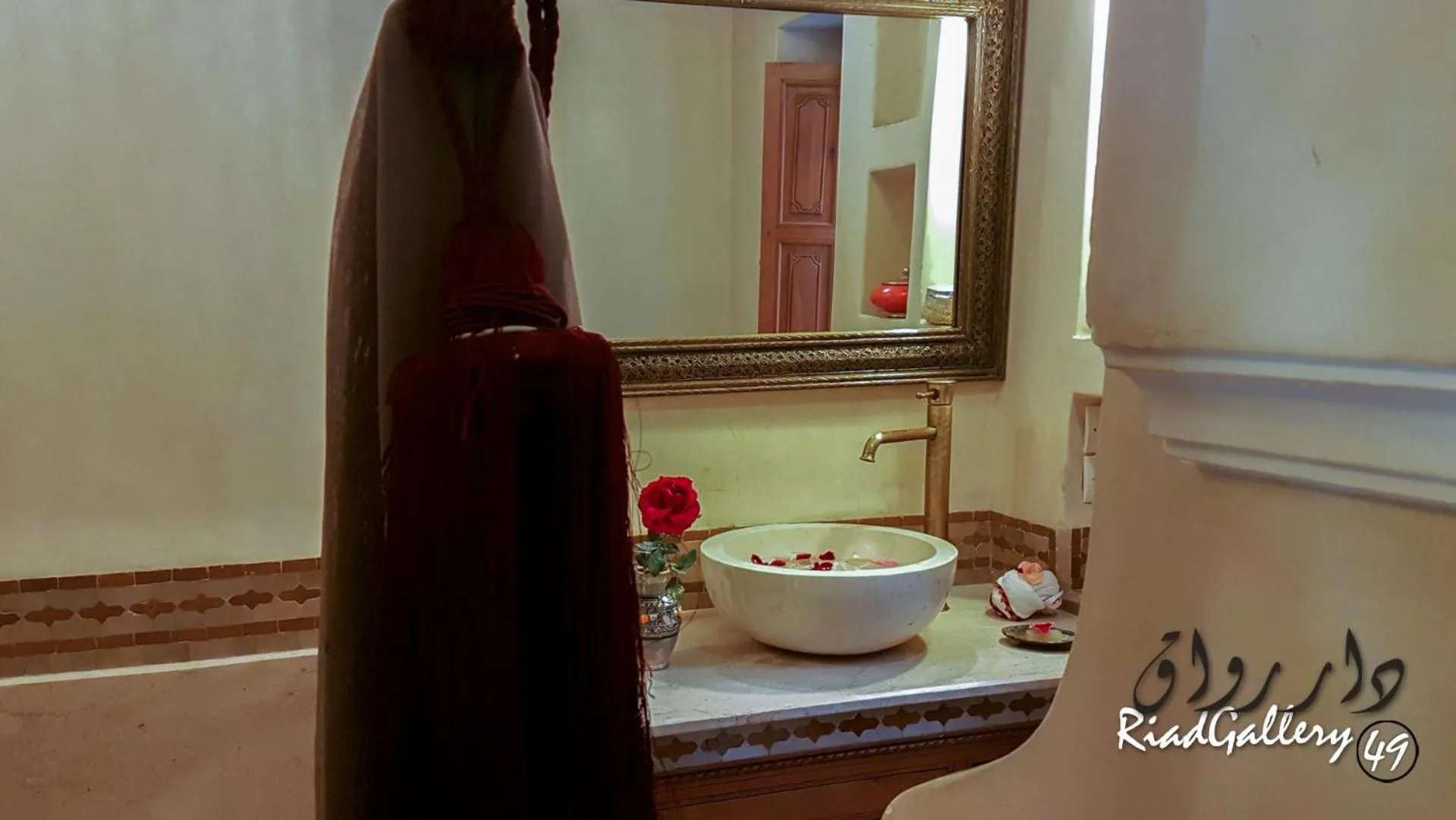 Bathroom in Riad Gallery 49 & Spa