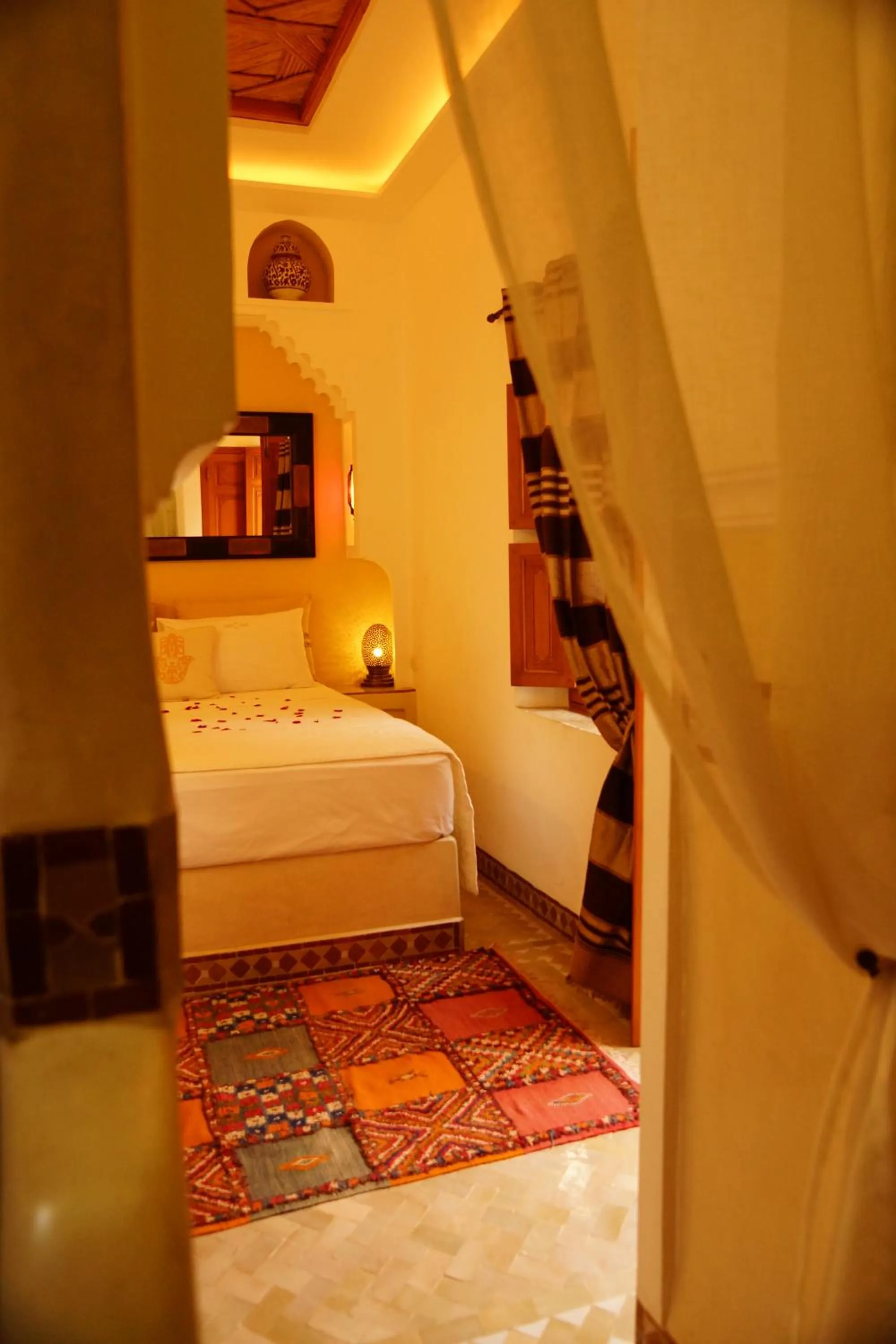 Bed in Riad Gallery 49 & Spa