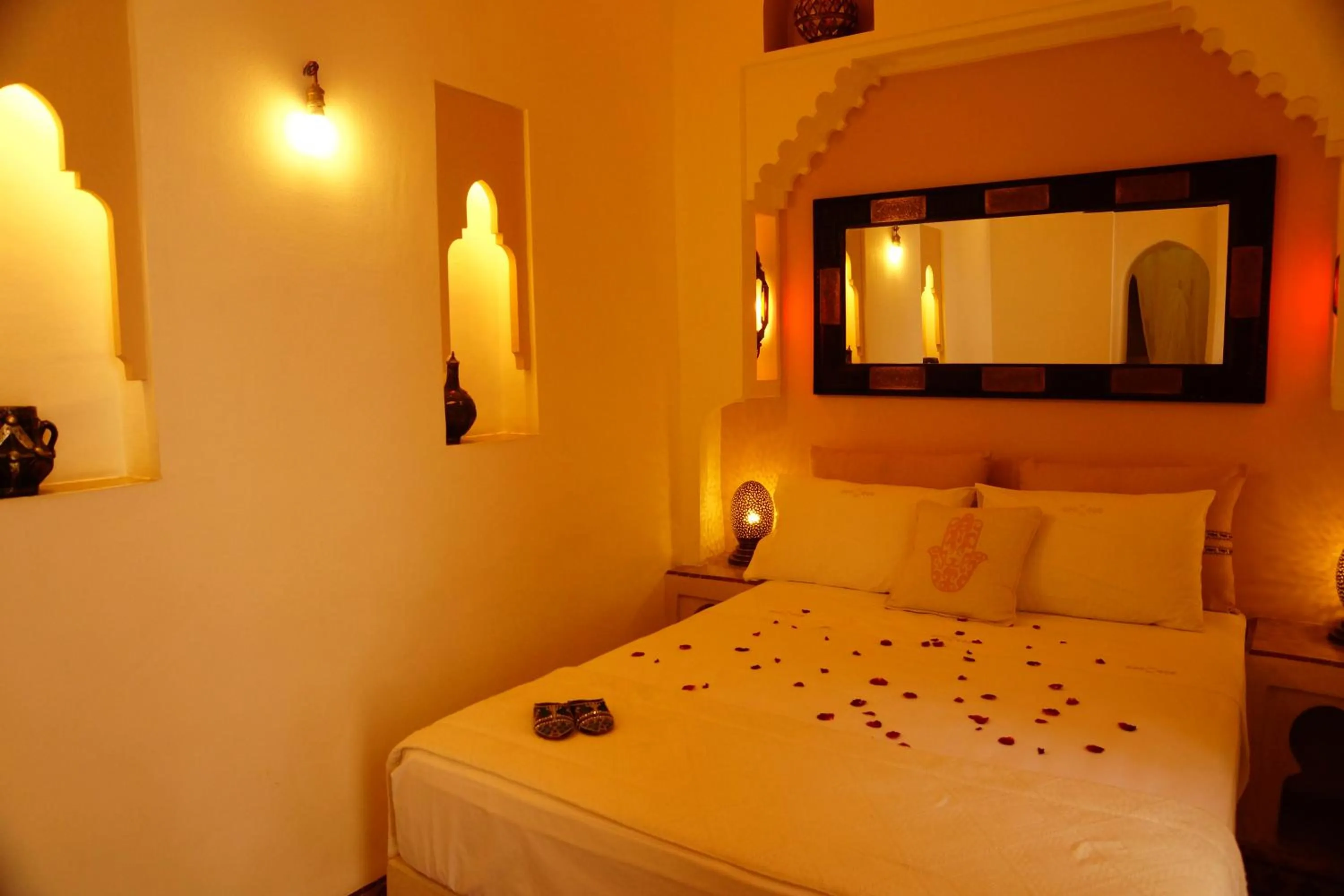 Bed in Riad Gallery 49 & Spa