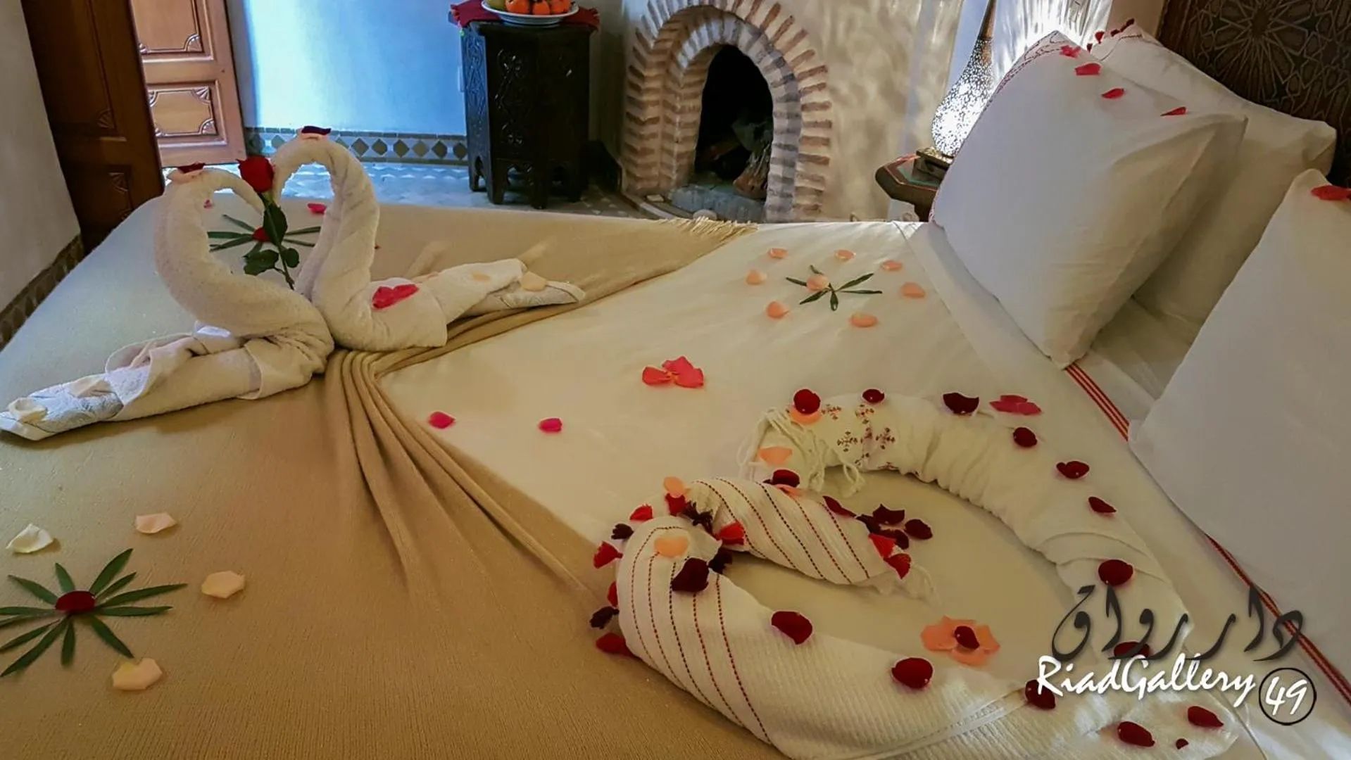 Photo of the whole room, Bed in Riad Gallery 49 & Spa