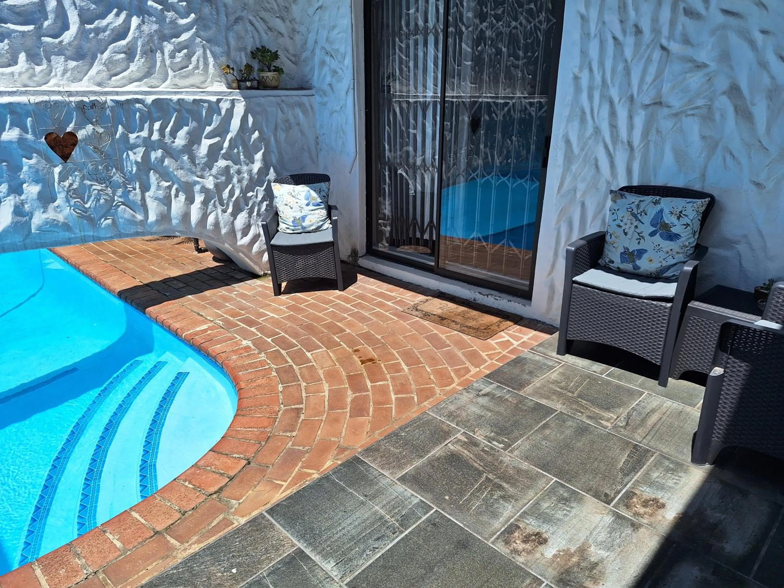 Pool view in Umuzi Guest House