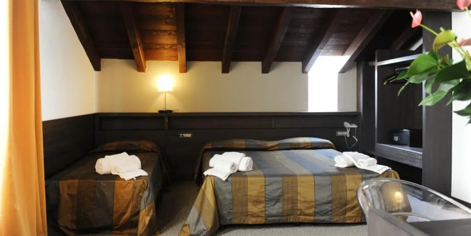 Bed in Locanda Sant'Ambrogio