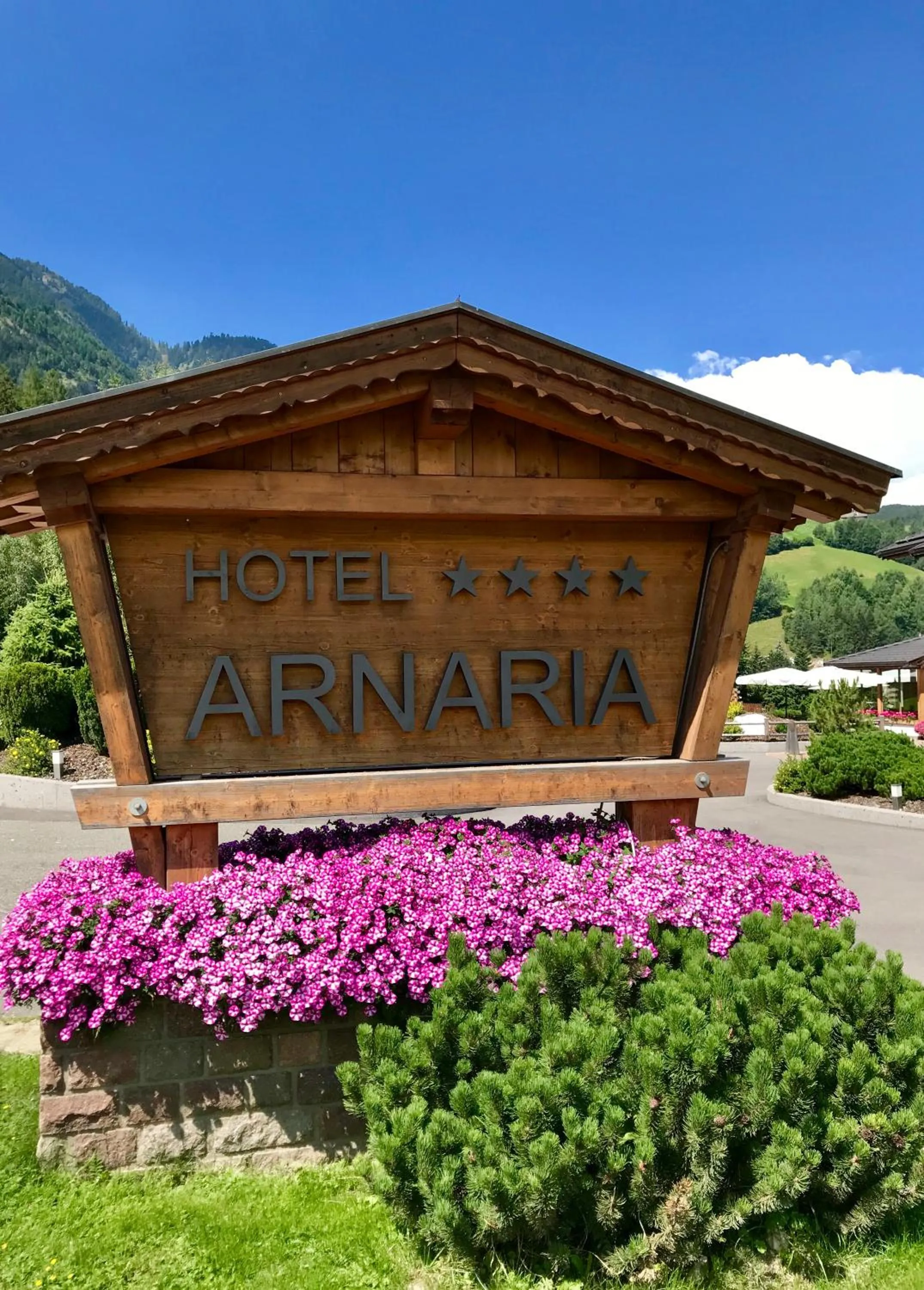 Facade/entrance in Hotel Arnaria