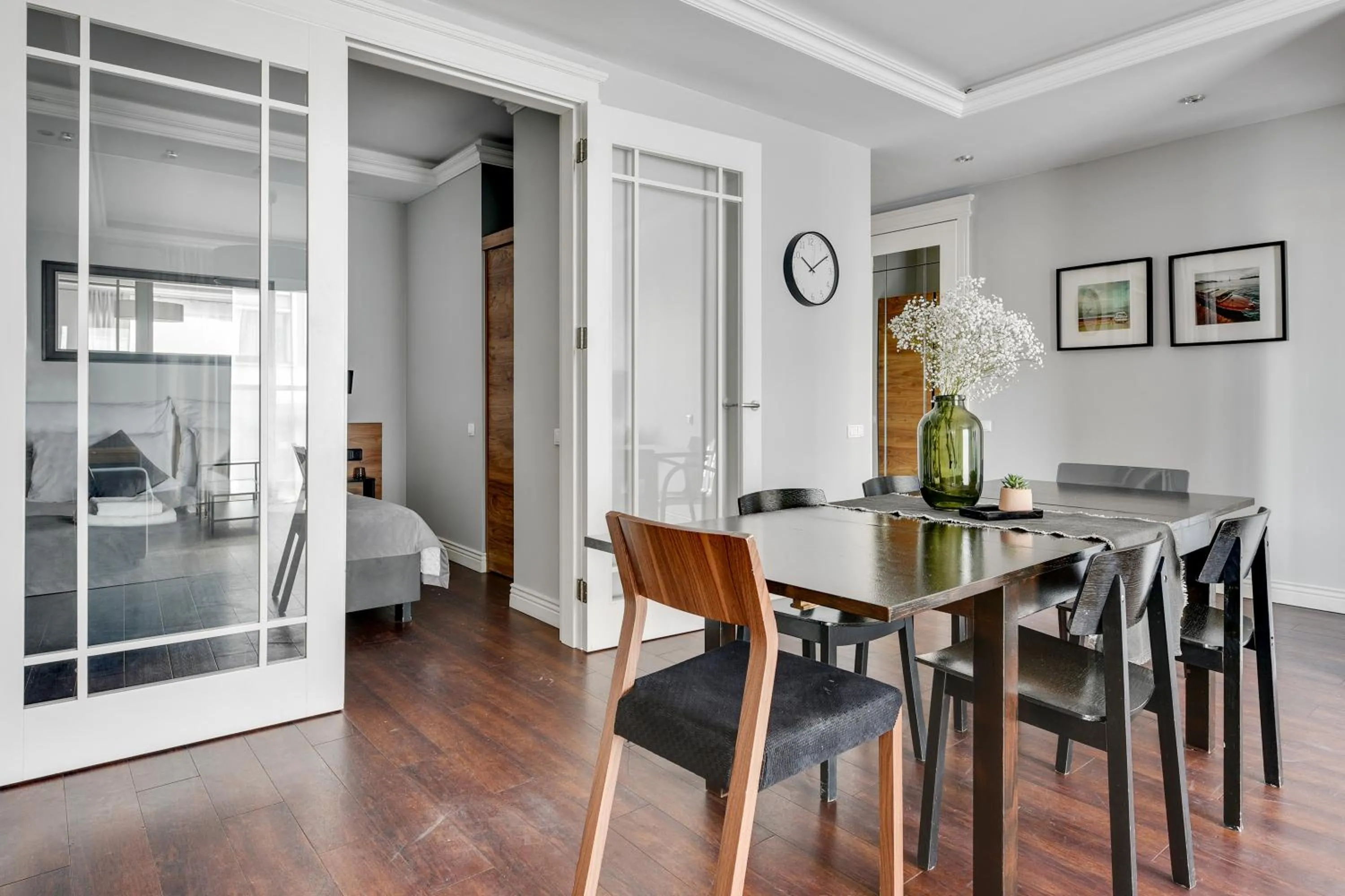 Living room in Waterlane Riverside - SPA, Pool, Gym & Parking by Downtown Apartments