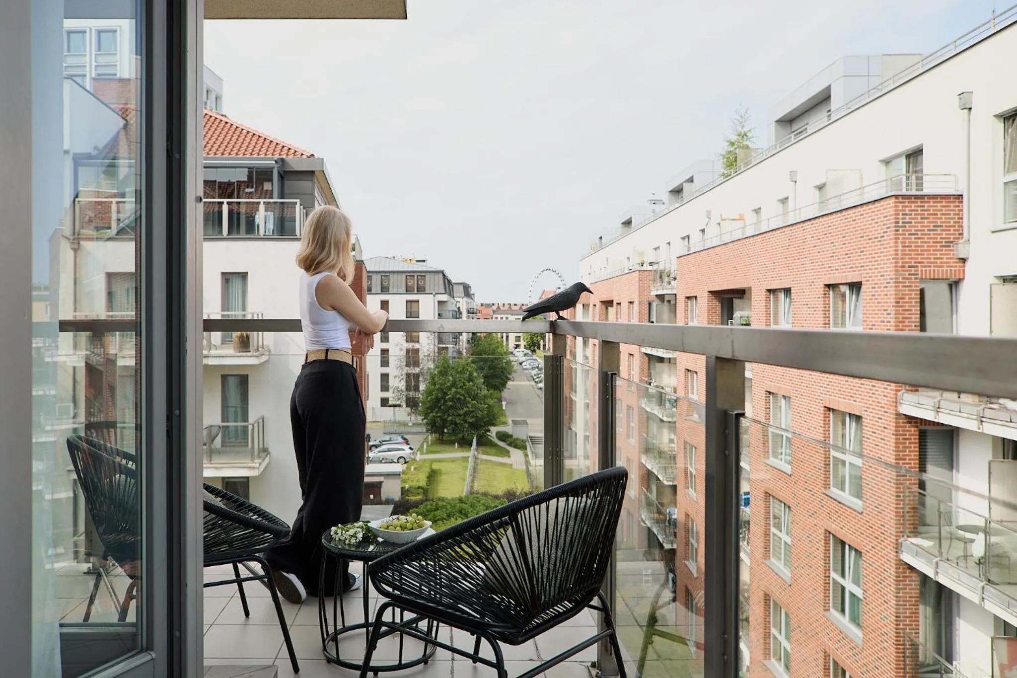Day in Waterlane Riverside - SPA, Pool, Gym & Parking by Downtown Apartments