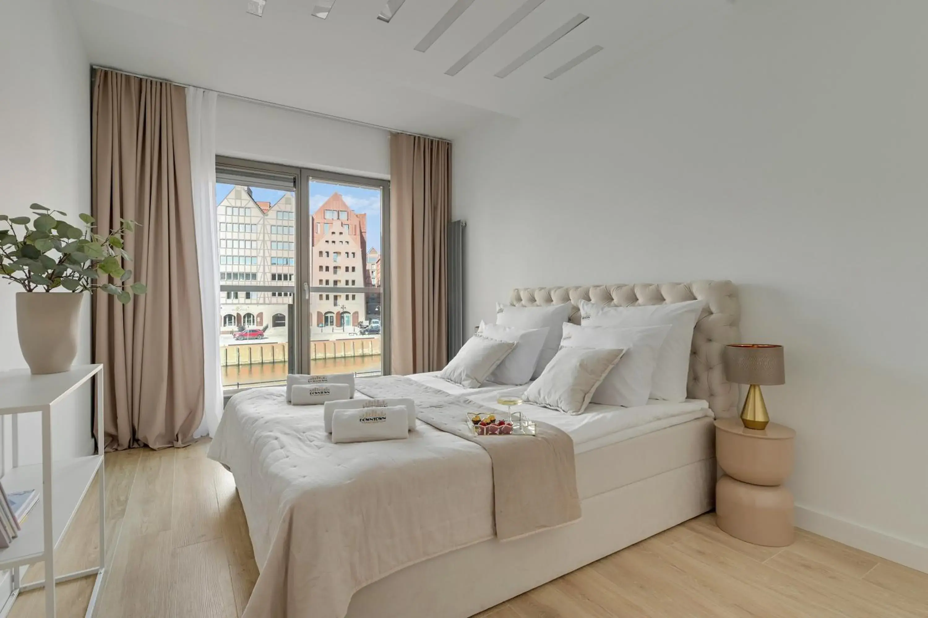 One-Bedroom Apartment in Waterlane Riverside - SPA, Pool, Gym & Parking by Downtown Apartments One-Bedroom Apartment in Waterlane Riverside - SPA, Pool, Gym & Parking by Downtown Apartments