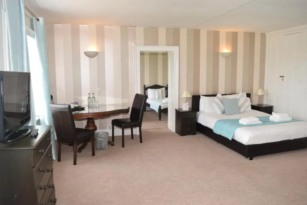 Photo of the whole room in The Clock House