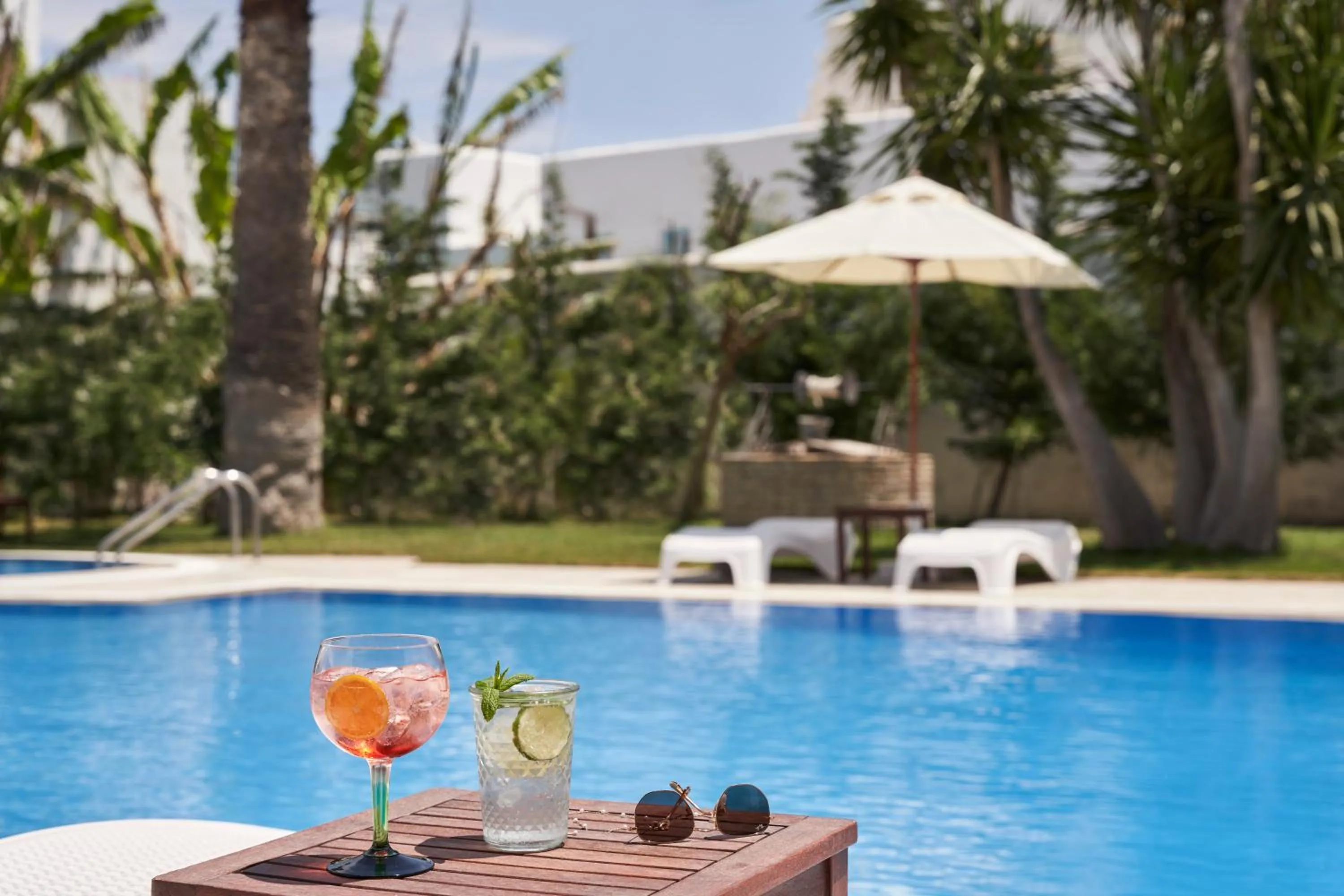 Swimming pool in Polos Hotel Paros