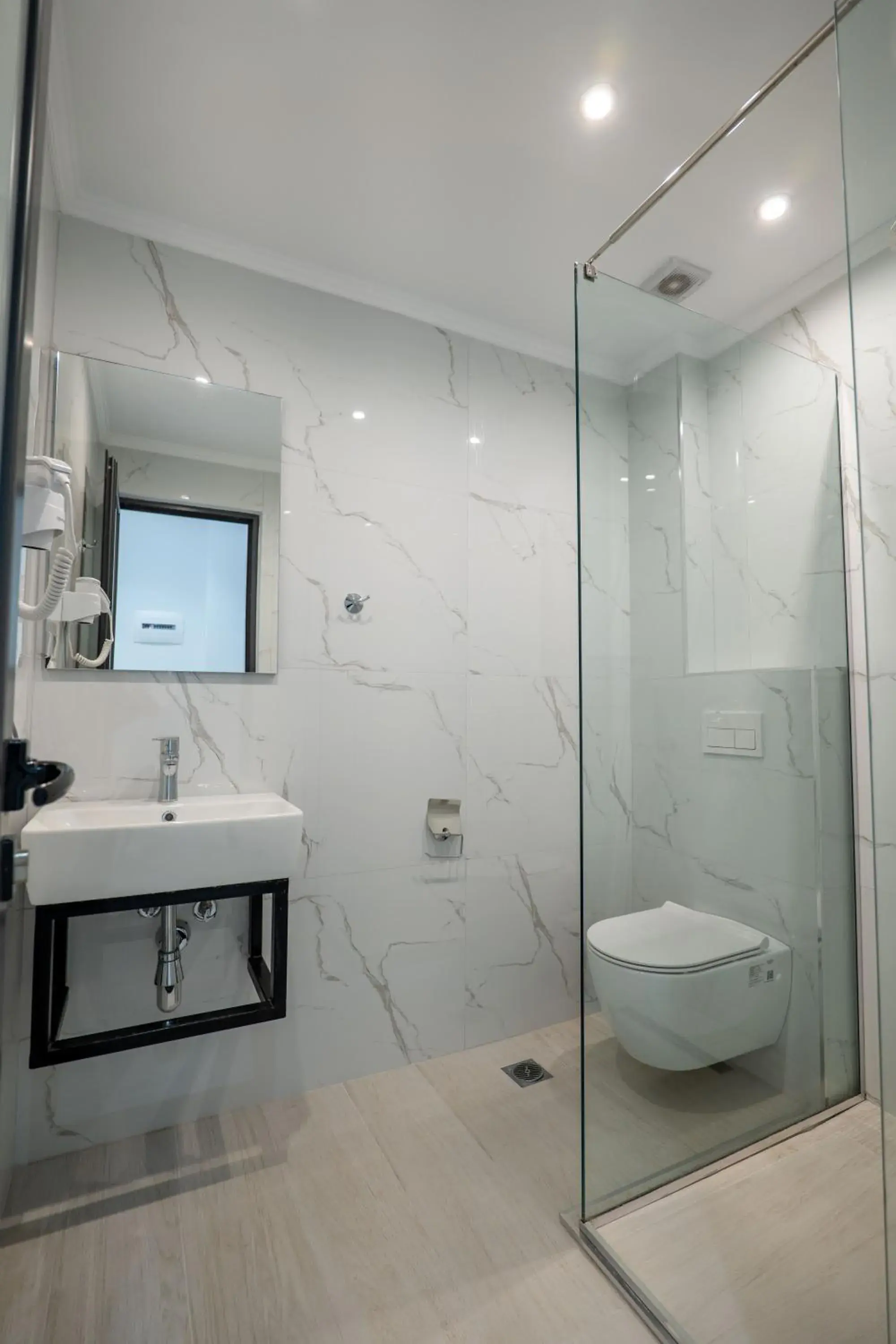 Superior Triple Room with Sea View in Hotel Emblem Superior Triple Room with Sea View in Hotel Emblem