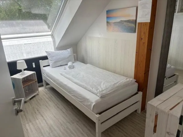 Photo of the whole room, Bed in My Brand Boardinghouse Hamburg Volksdorf