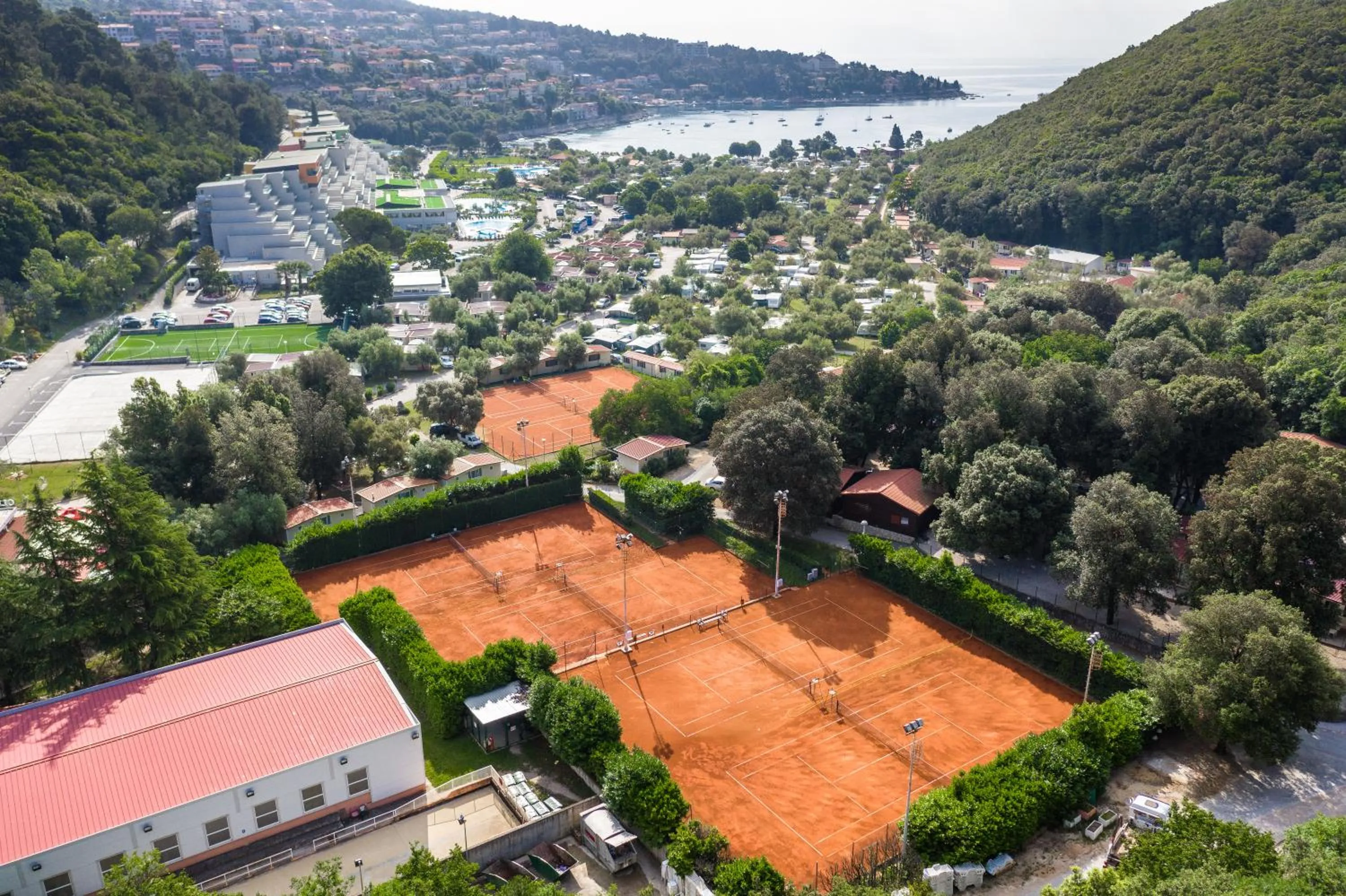 Tennis court in MASLINICA Narcis Hotel