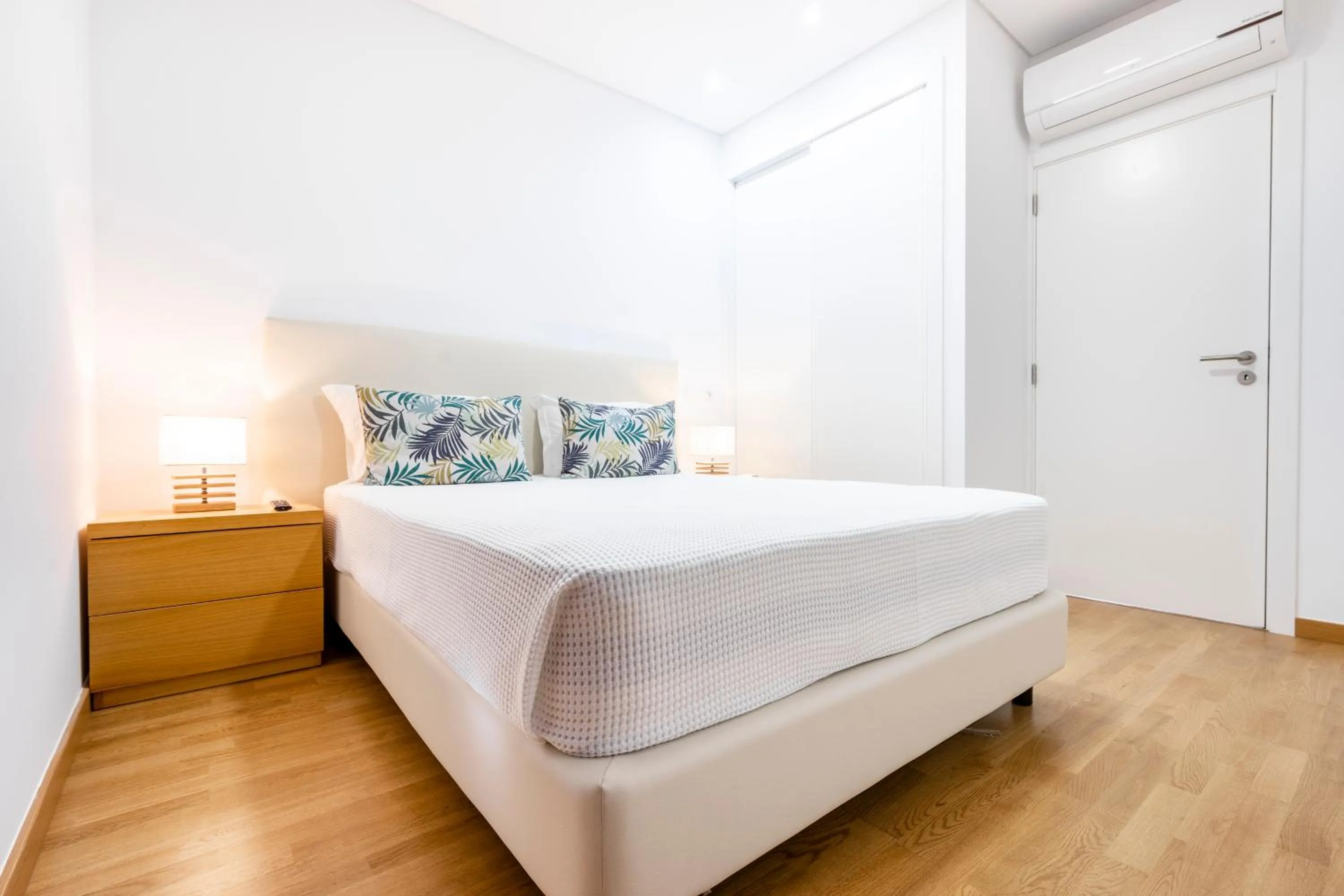 Bedroom, Bed in Apartamento 1º de Maio