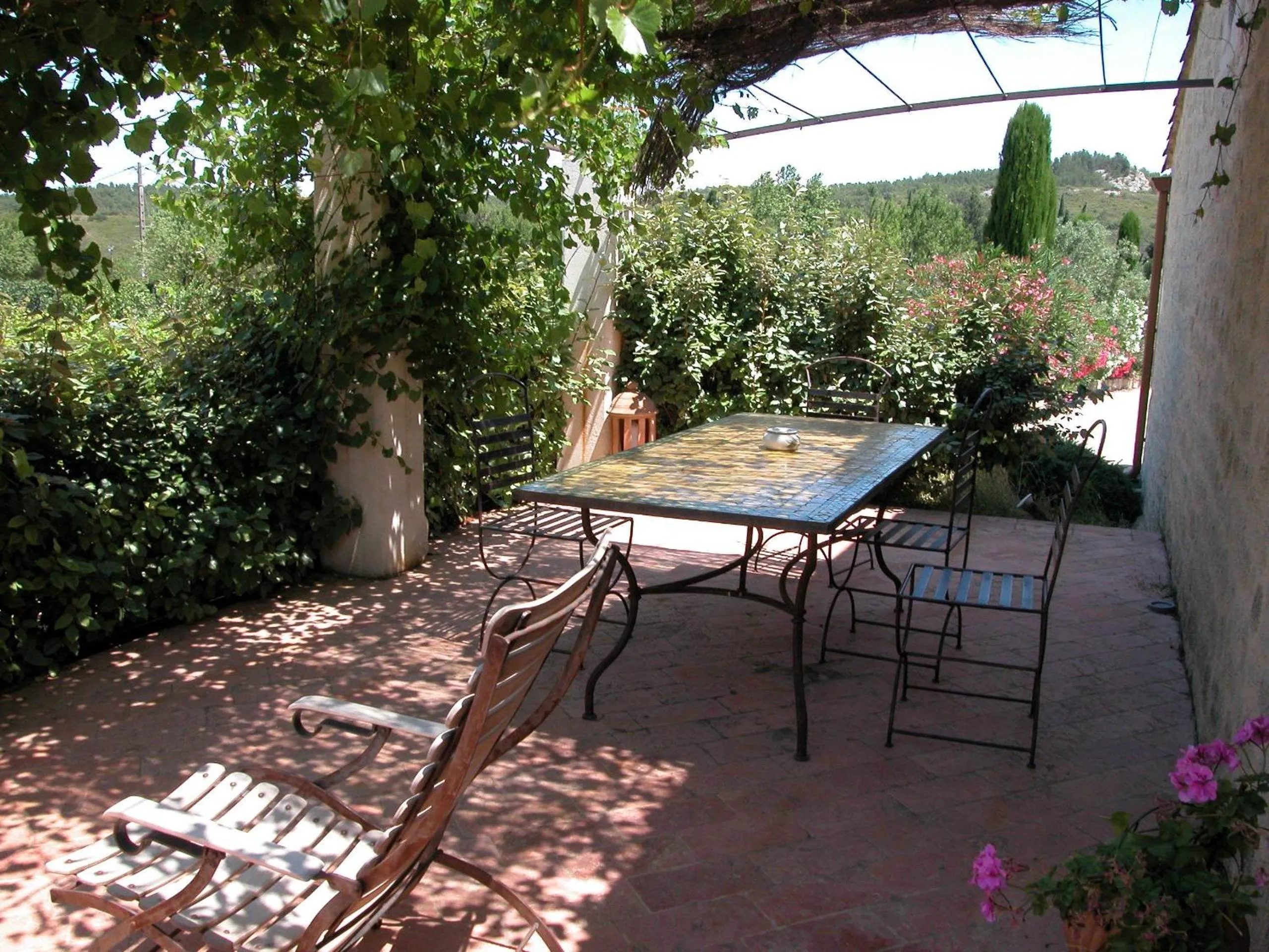 Patio in Le Mazet de la Dame