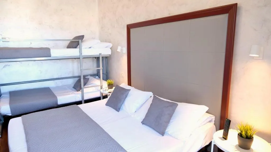 Bedroom, Bed in Hotel Imperiale