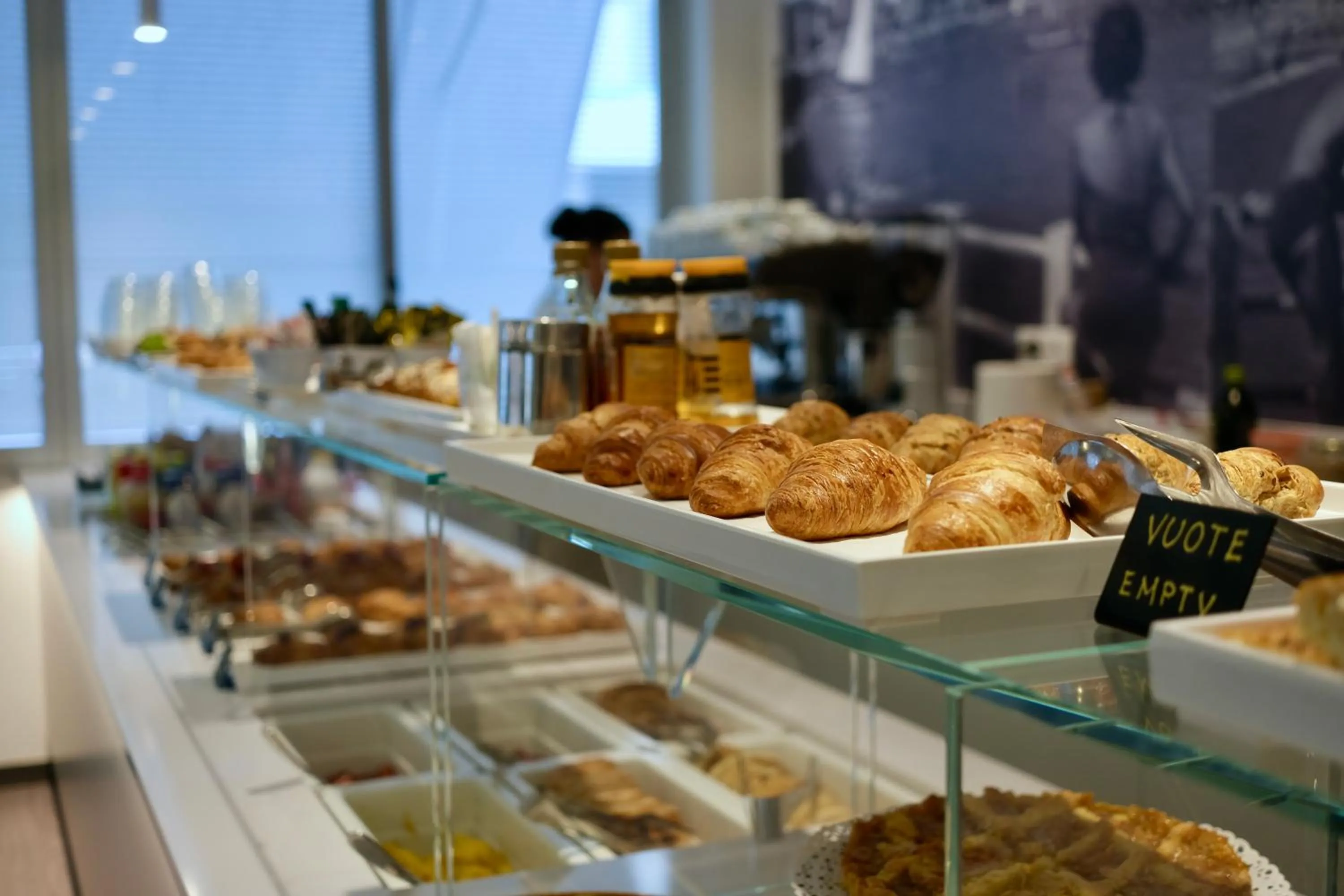 Breakfast in Hotel Imperiale